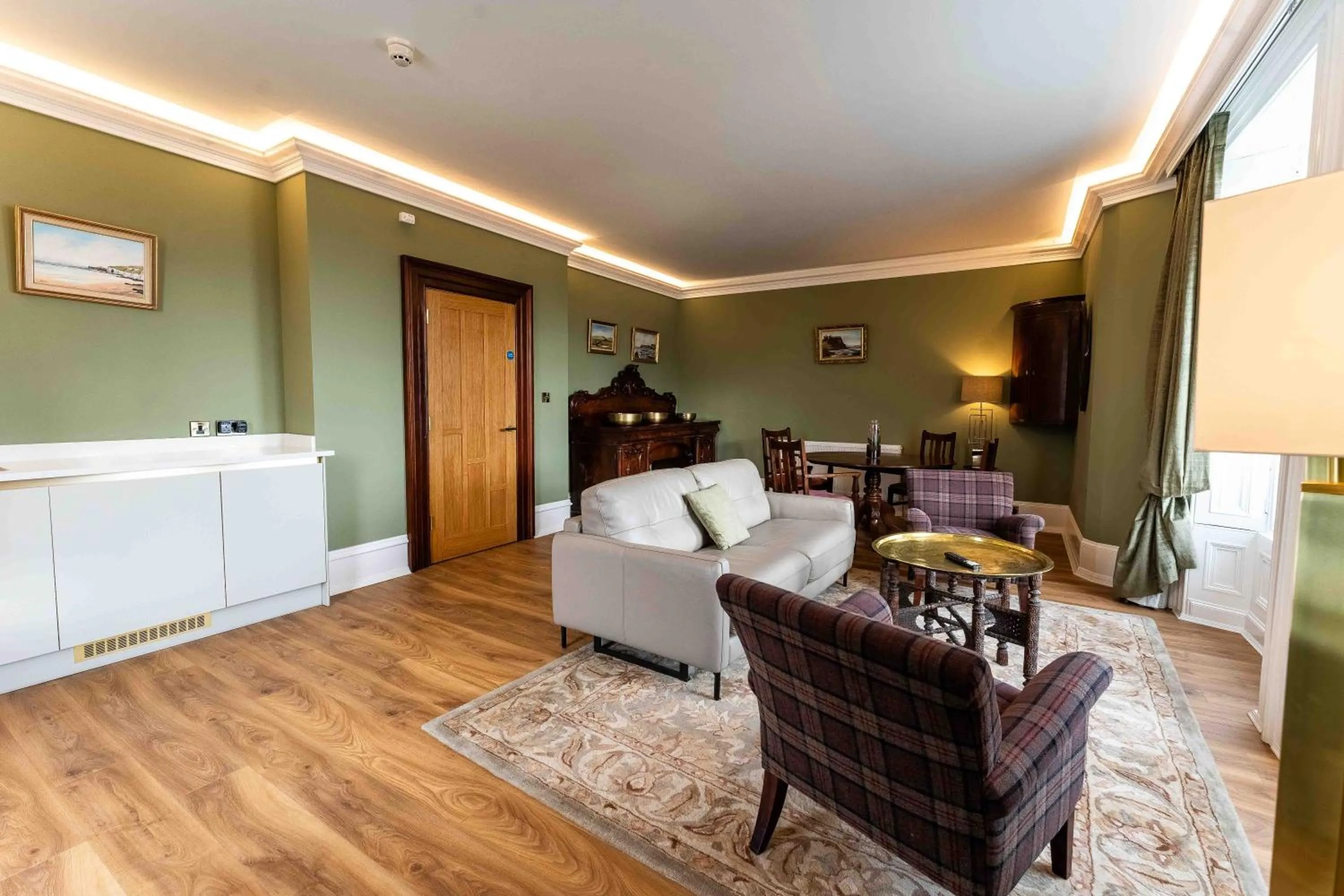 Antrim House Guest Rooms & Suites