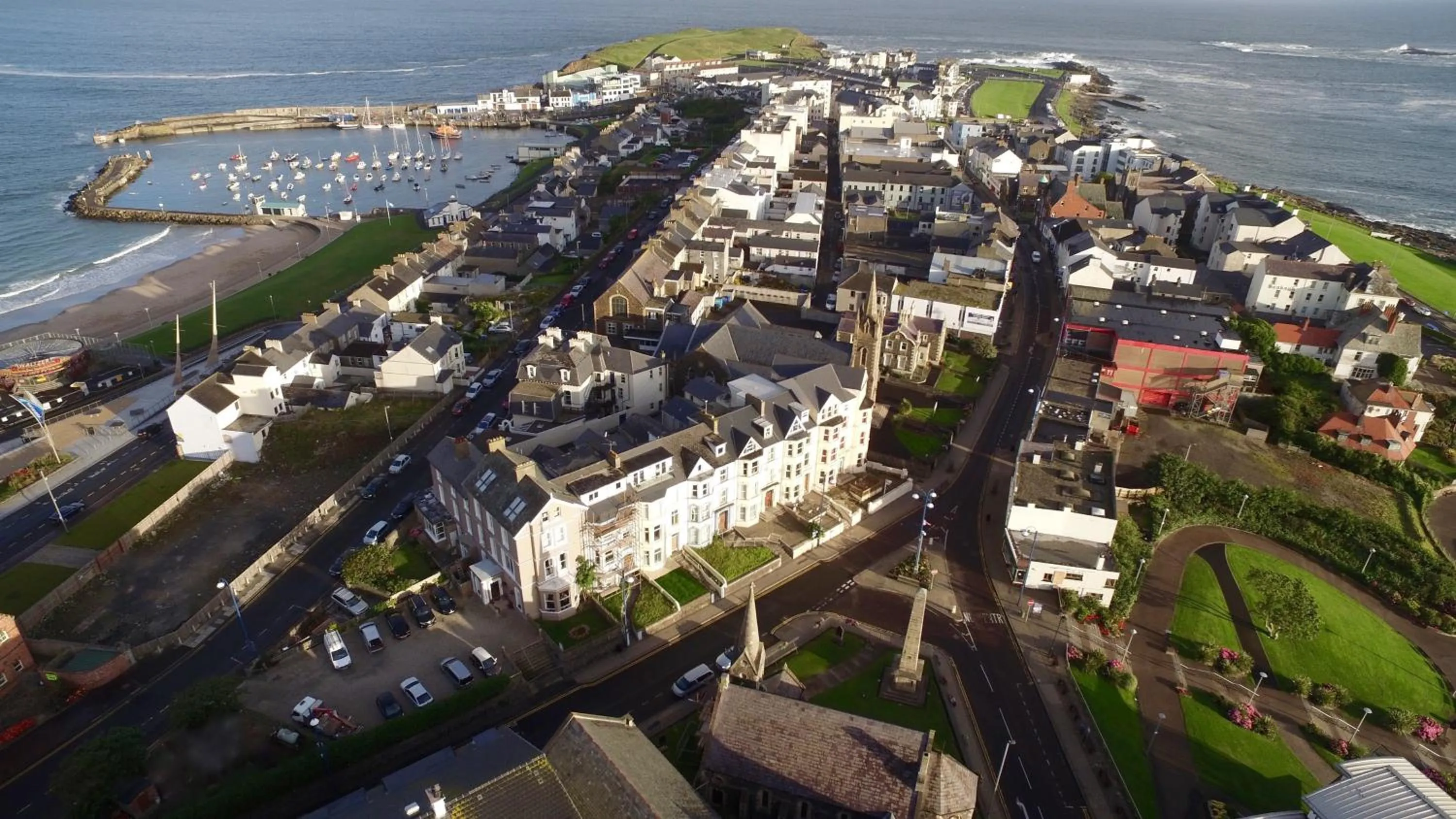 Day in Antrim House Guest Rooms & Suites