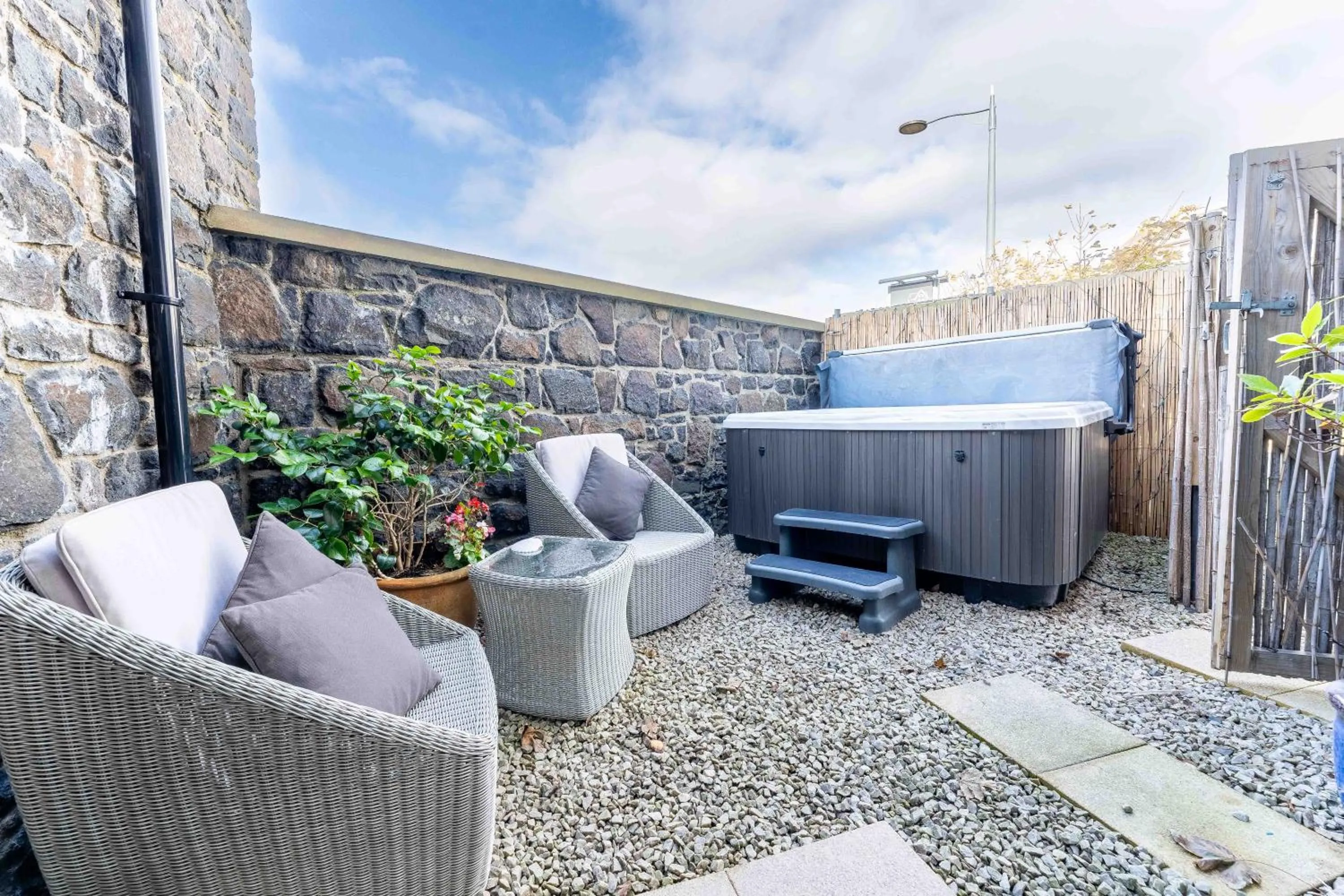 Antrim House Guest Rooms & Suites