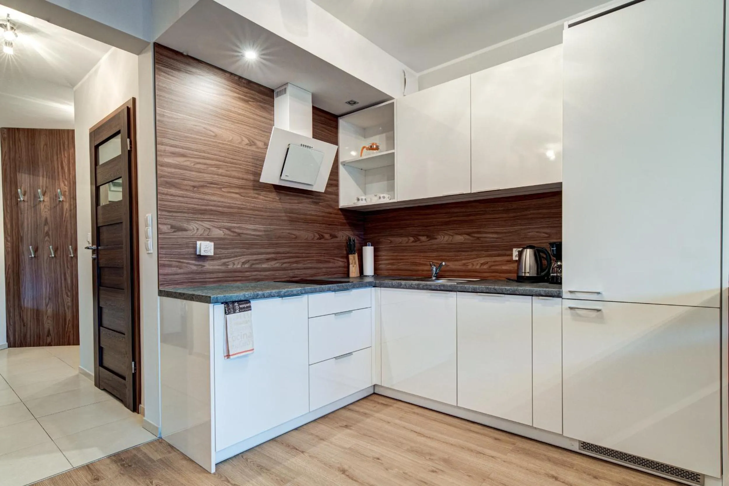 Kitchen or kitchenette in Apartamenty Zdrojowa