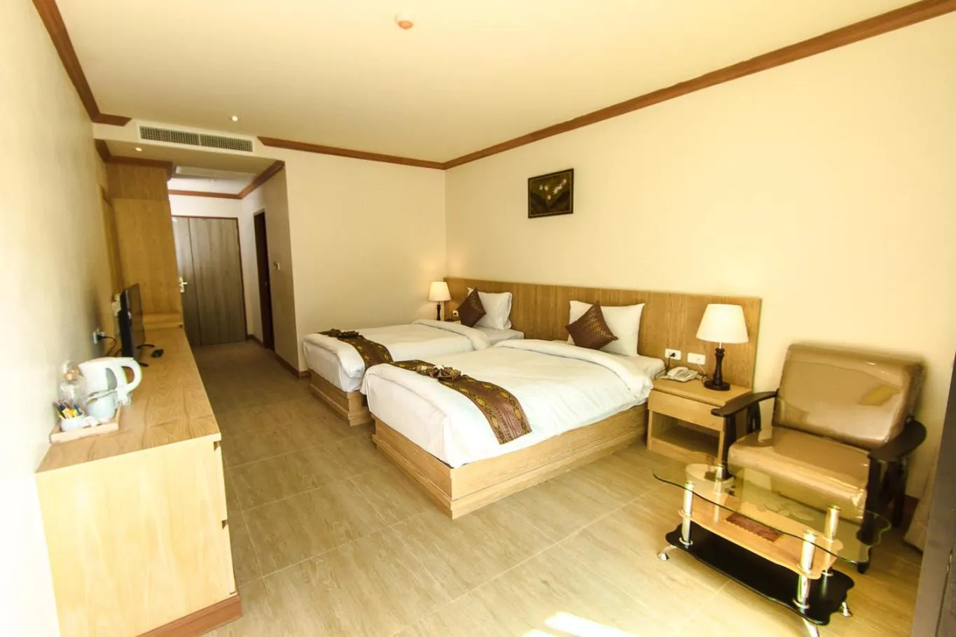 Bedroom, Bed in Airport Beach Hotel Phuket