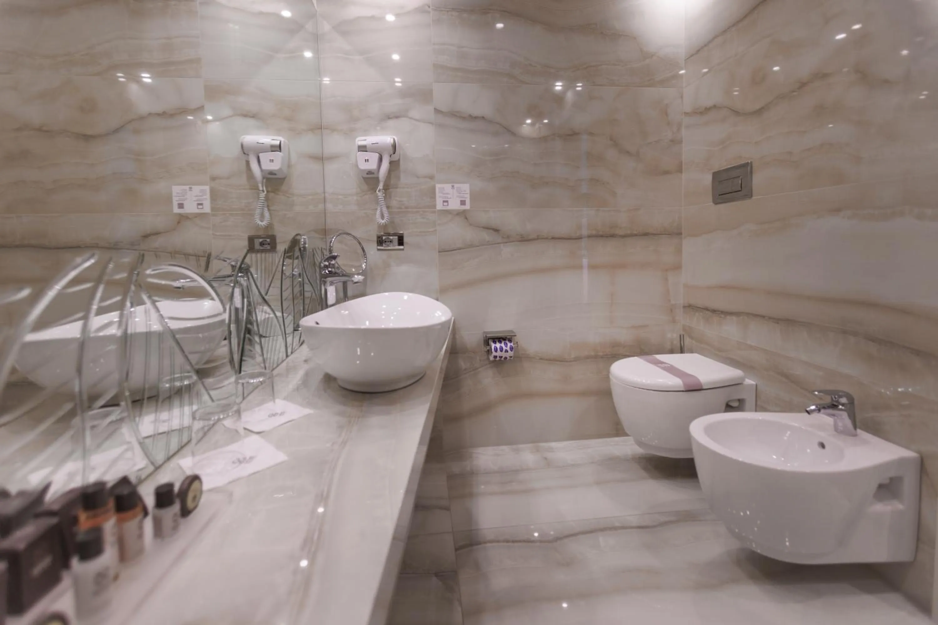 Toilet in Park Hotel Imperial