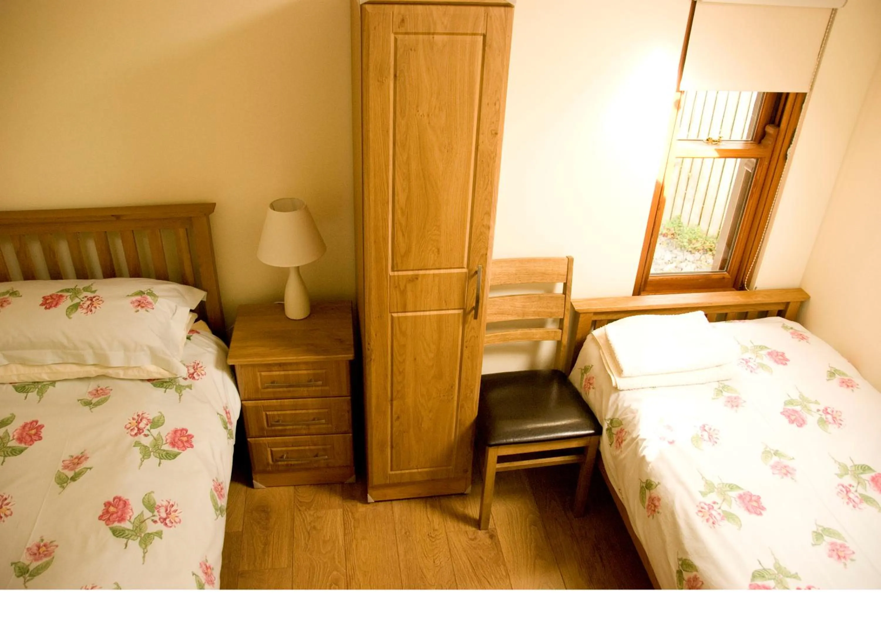 Bedroom, Bed in Courtyard Mews Armagh City