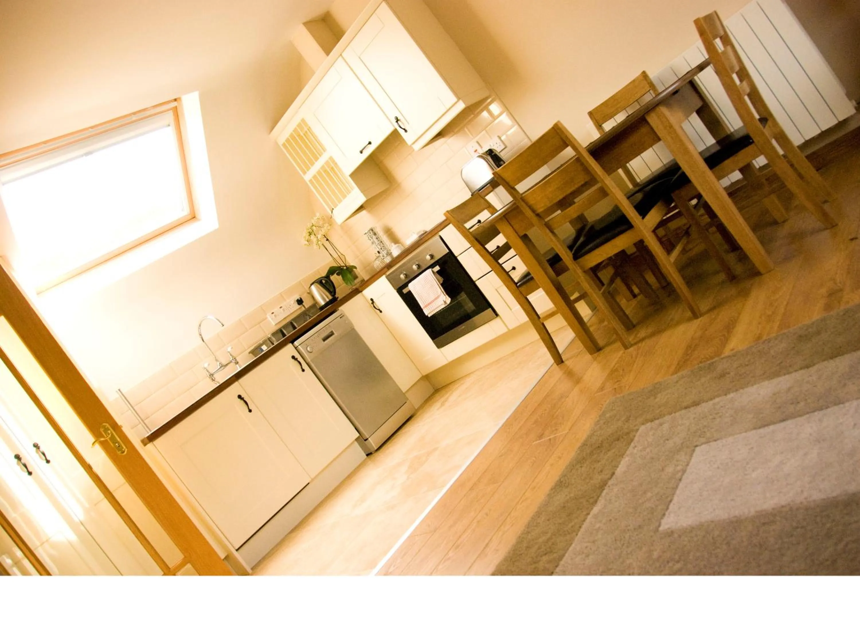 Kitchen or kitchenette in Courtyard Mews Armagh City