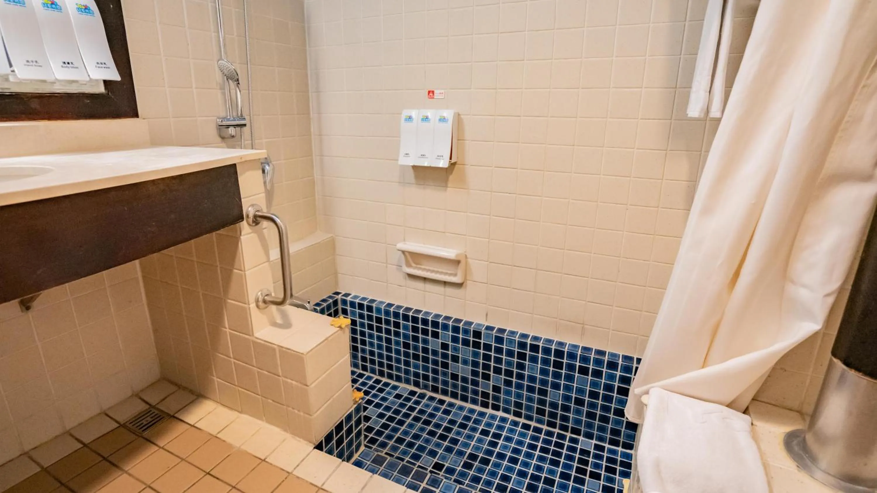 Toilet in Yoho Beach Resort Kenting