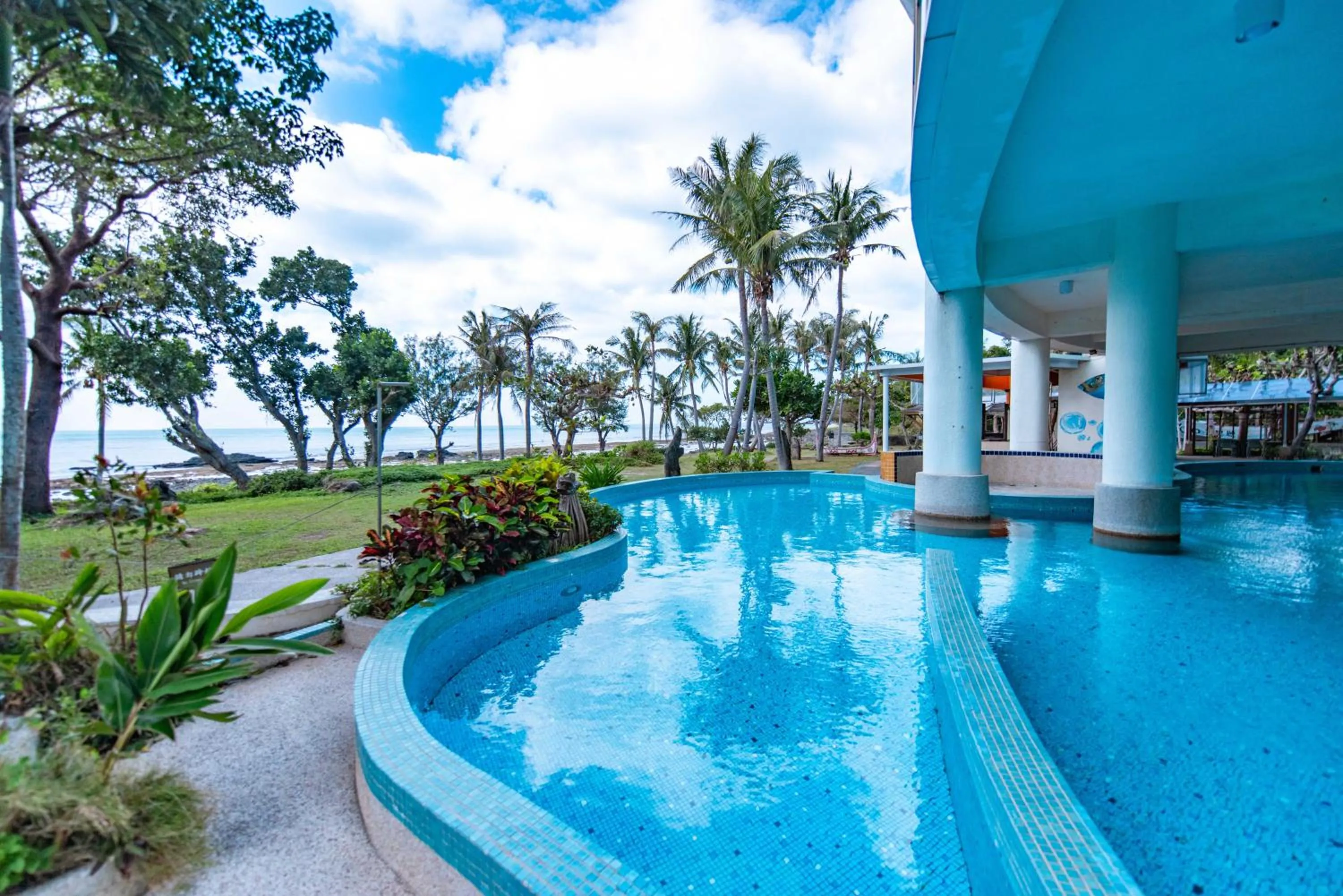 Swimming pool in Yoho Beach Resort Kenting