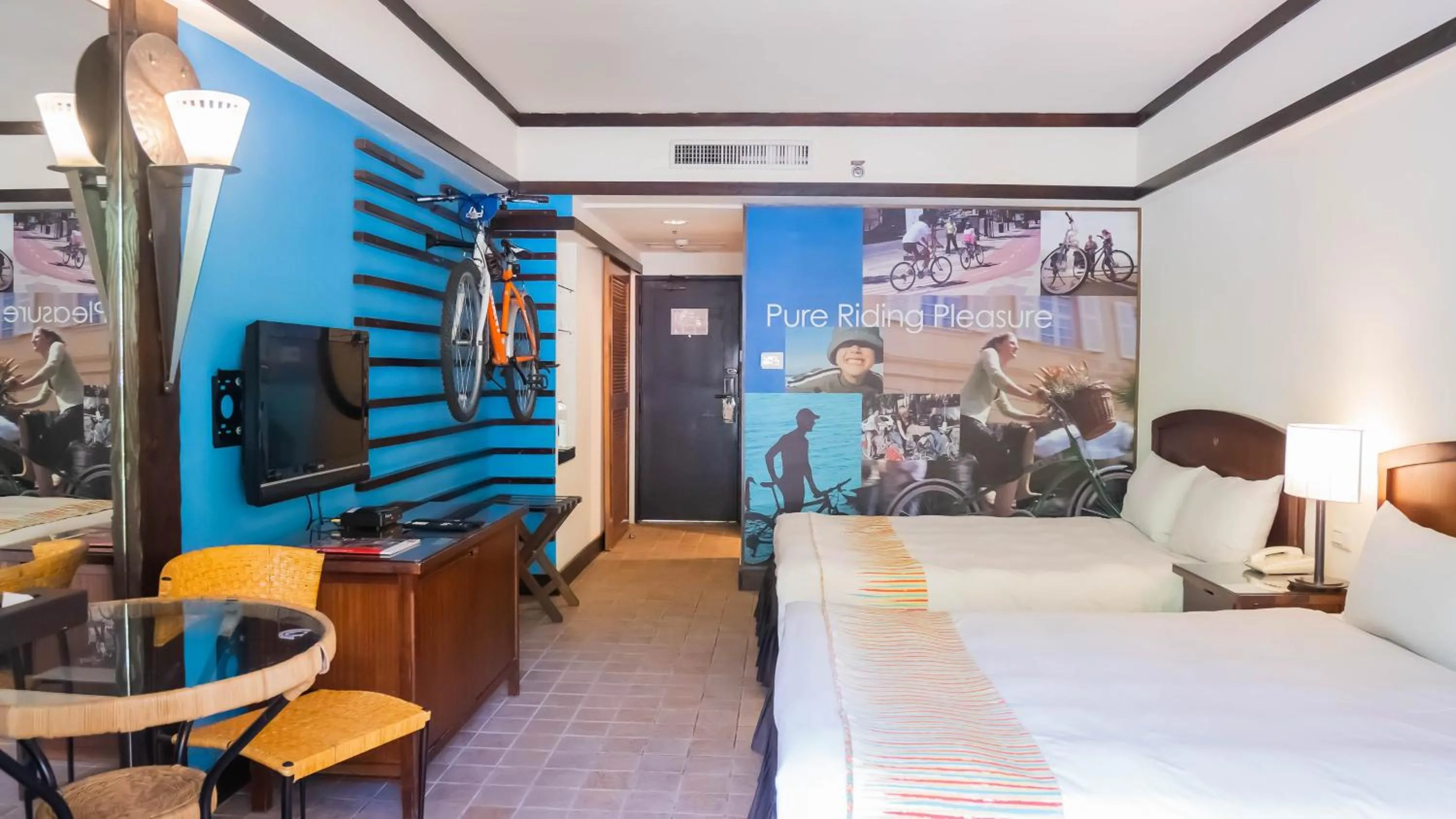 Bed in Yoho Beach Resort Kenting