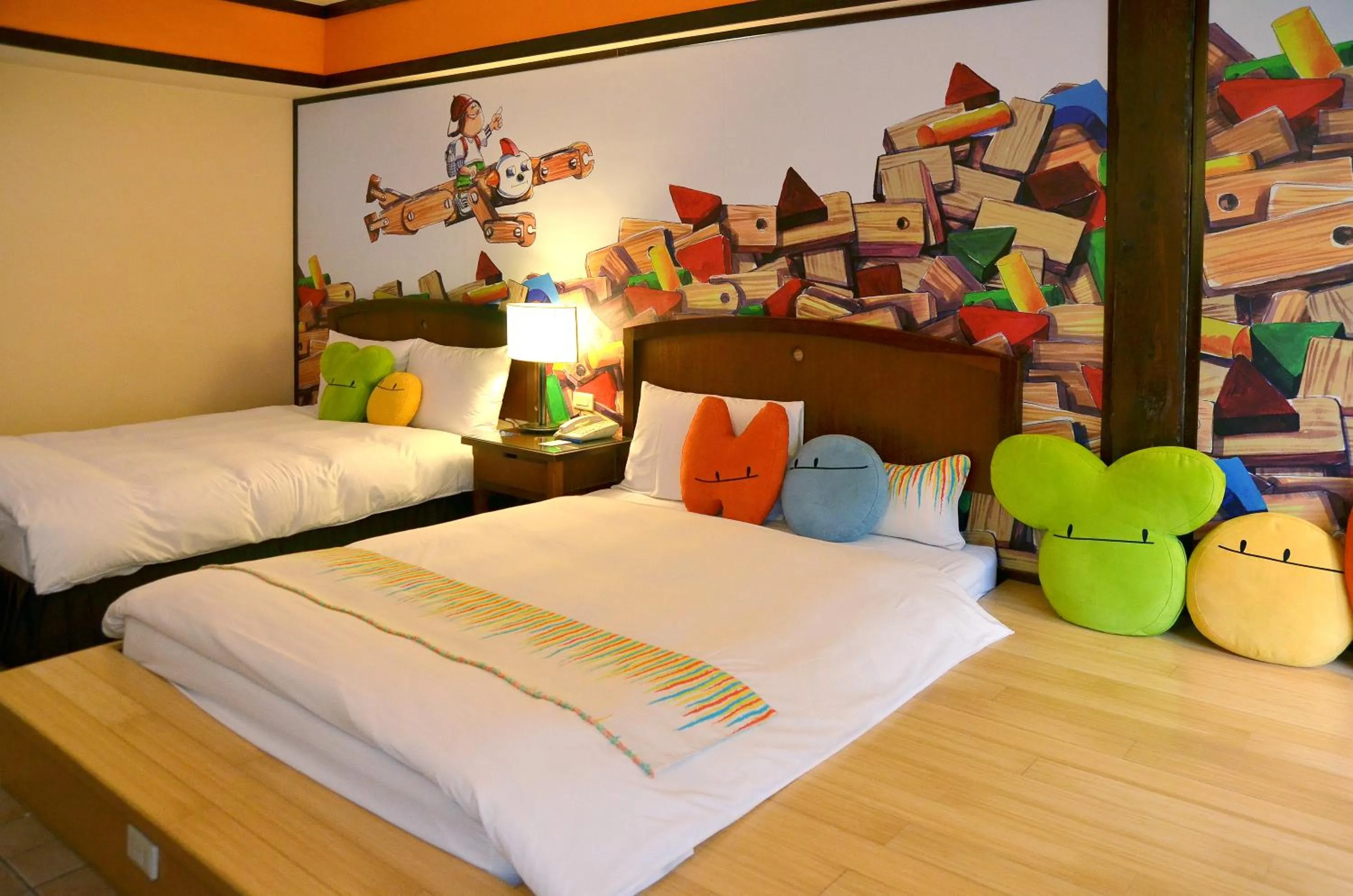 Photo of the whole room, Bed in Yoho Beach Resort Kenting