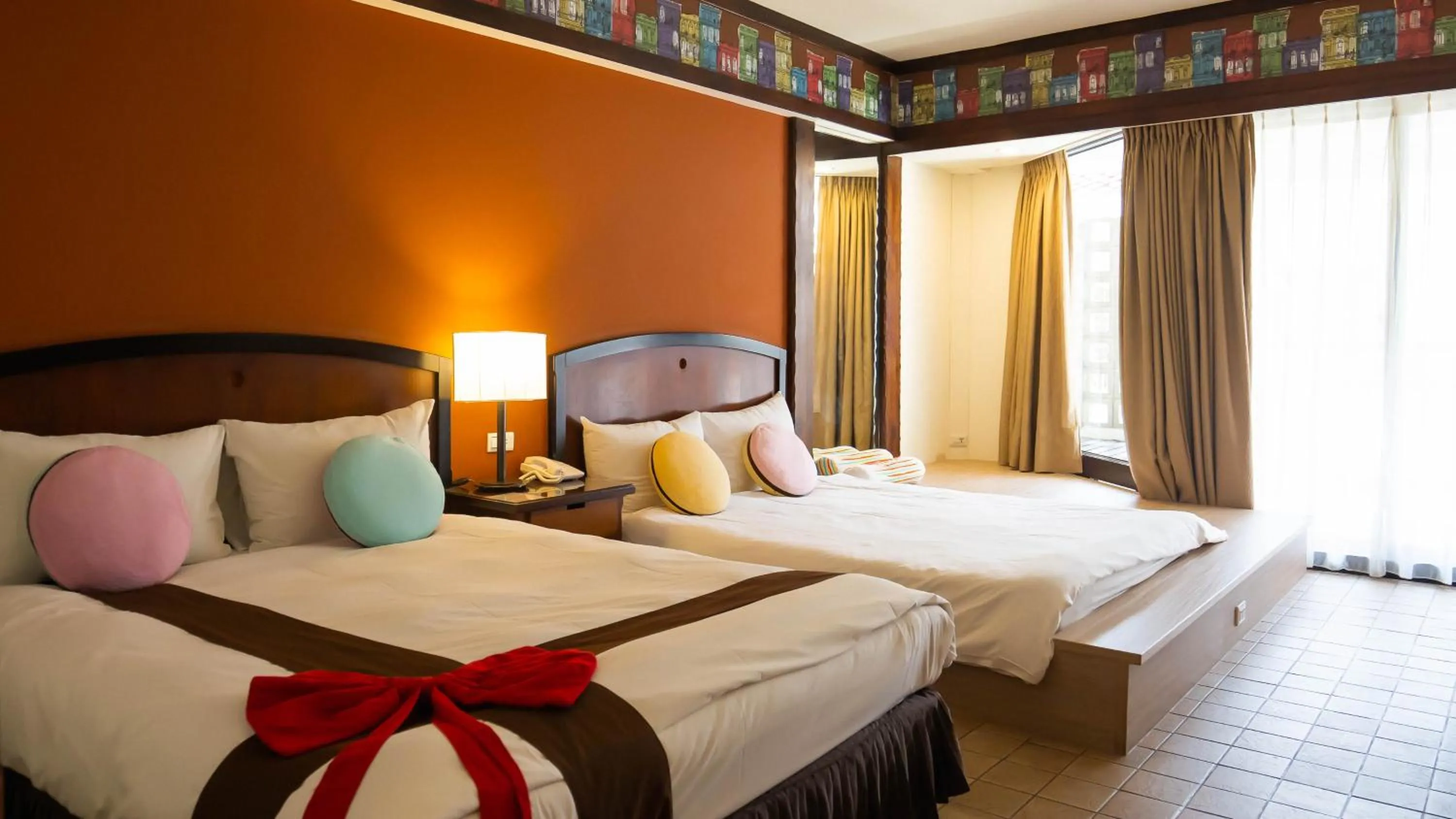 Photo of the whole room, Bed in Yoho Beach Resort Kenting