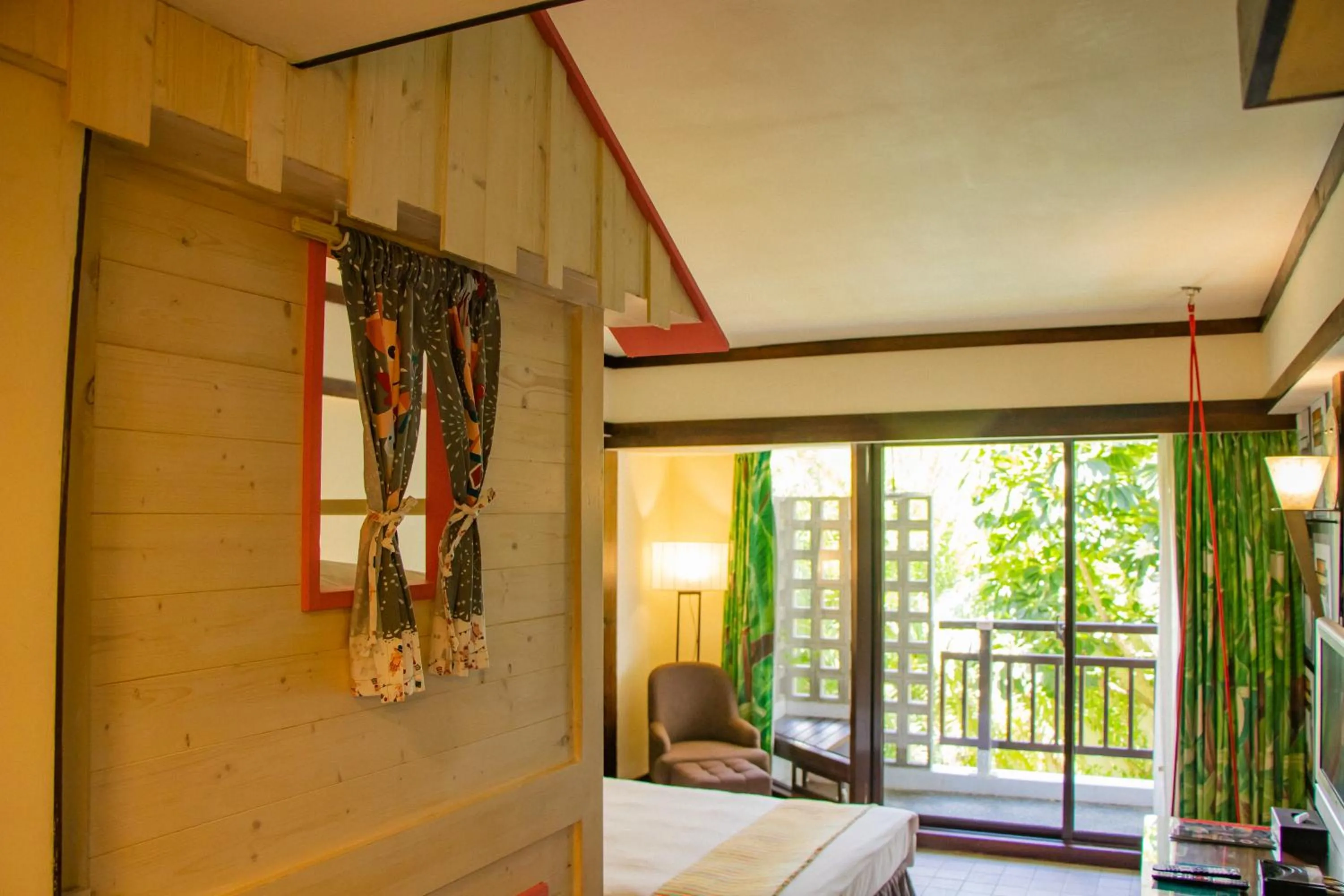 Photo of the whole room, Bed in Yoho Beach Resort Kenting