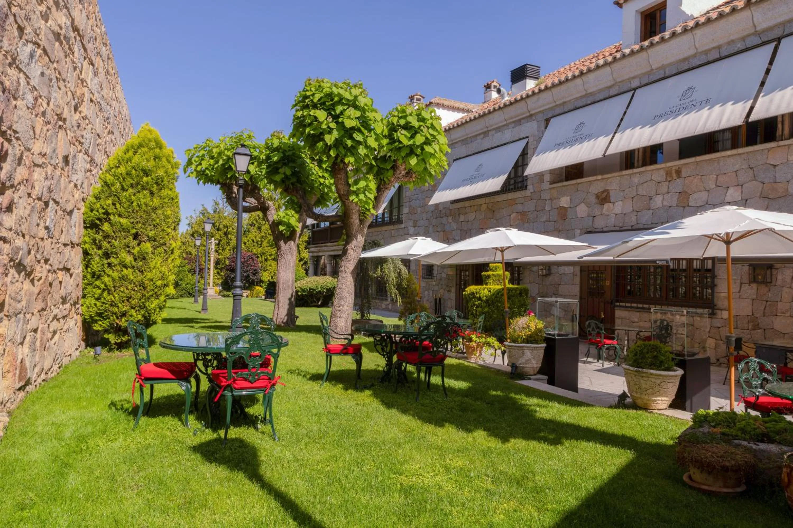 Swimming pool in La Casa del Presidente