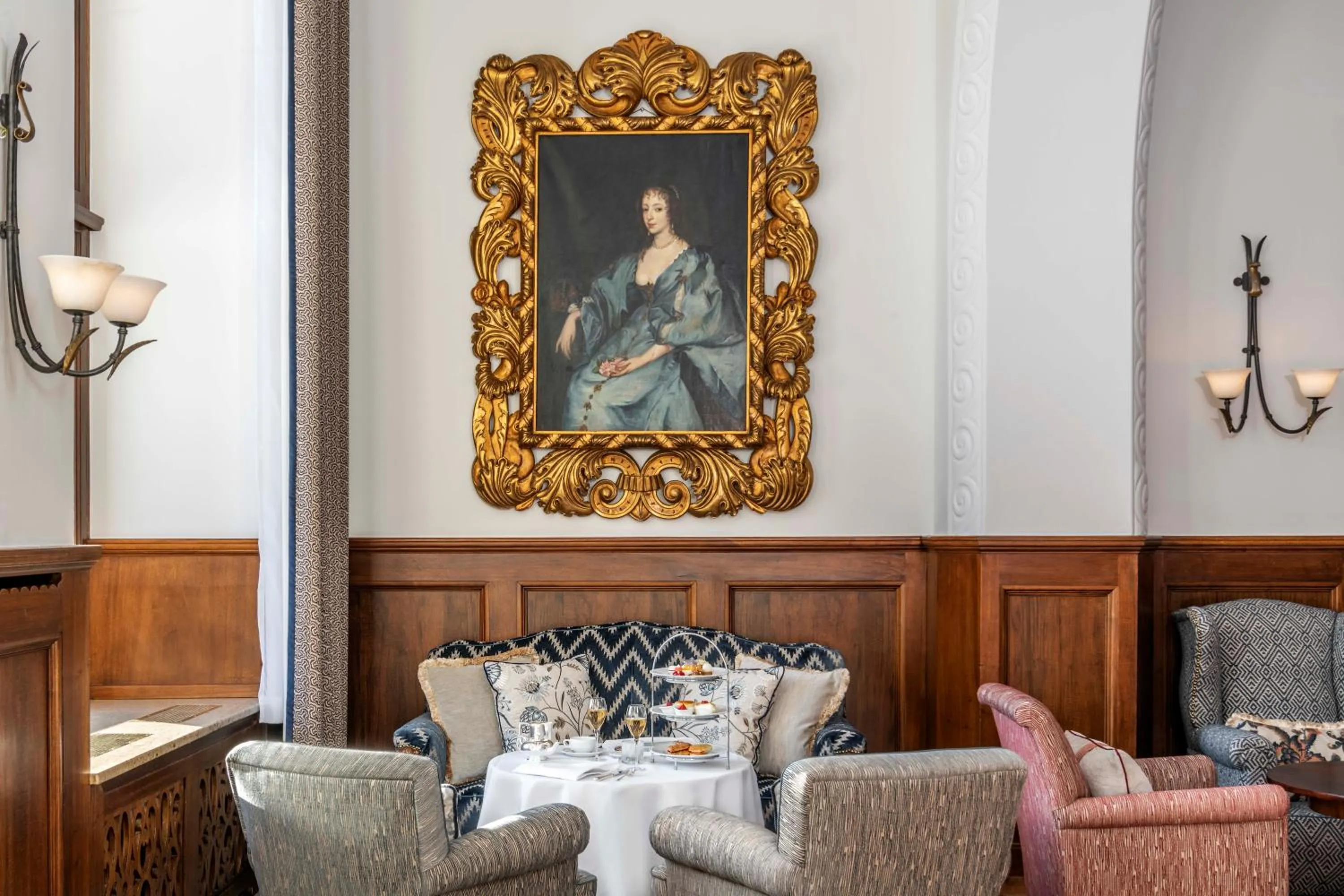 Seating area in Suvretta House