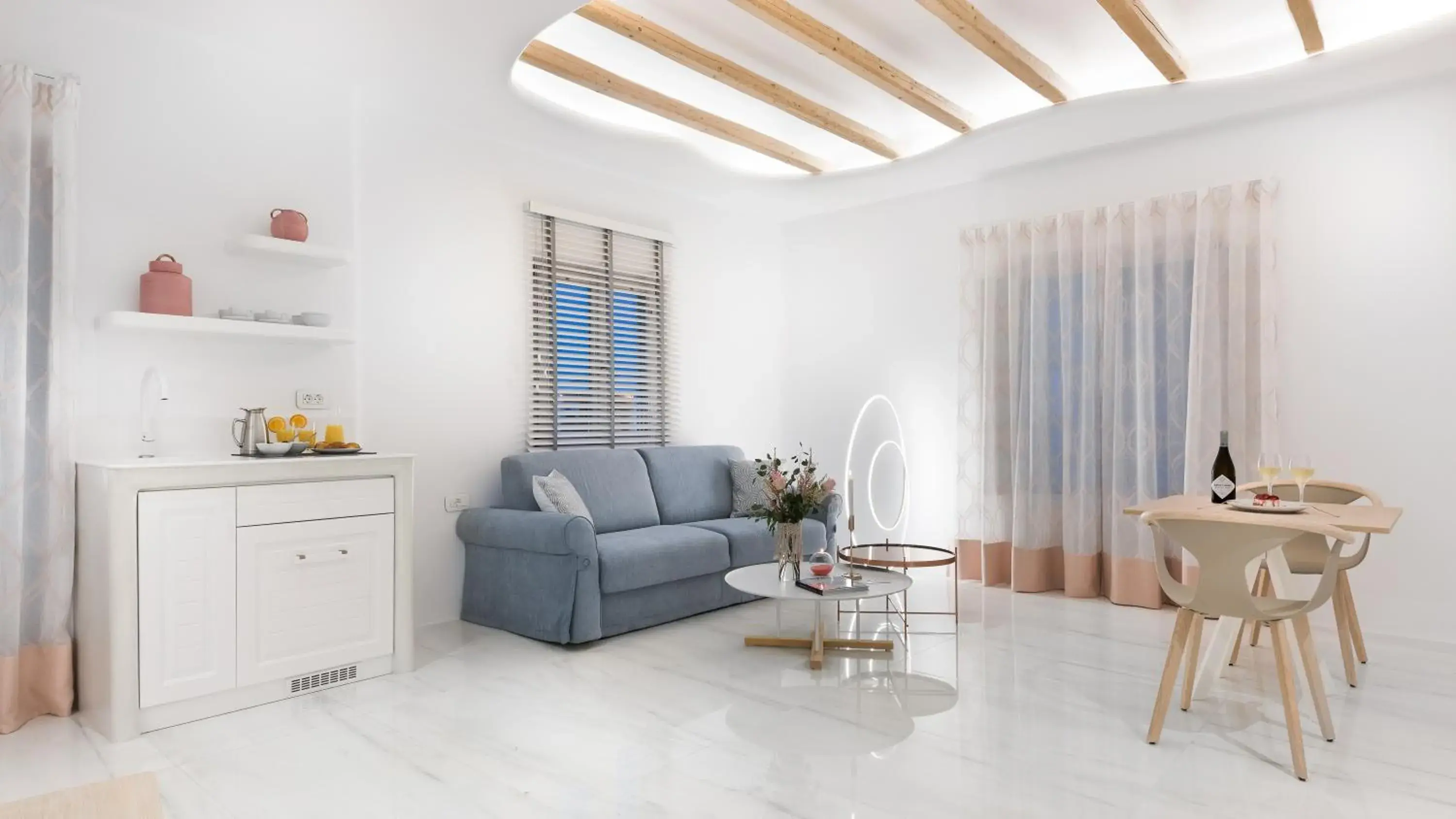 Emfasis Luxury Villa with heated Jacuzzi-Sunset view Emfasis Luxury Villa with heated Jacuzzi-Sunset view