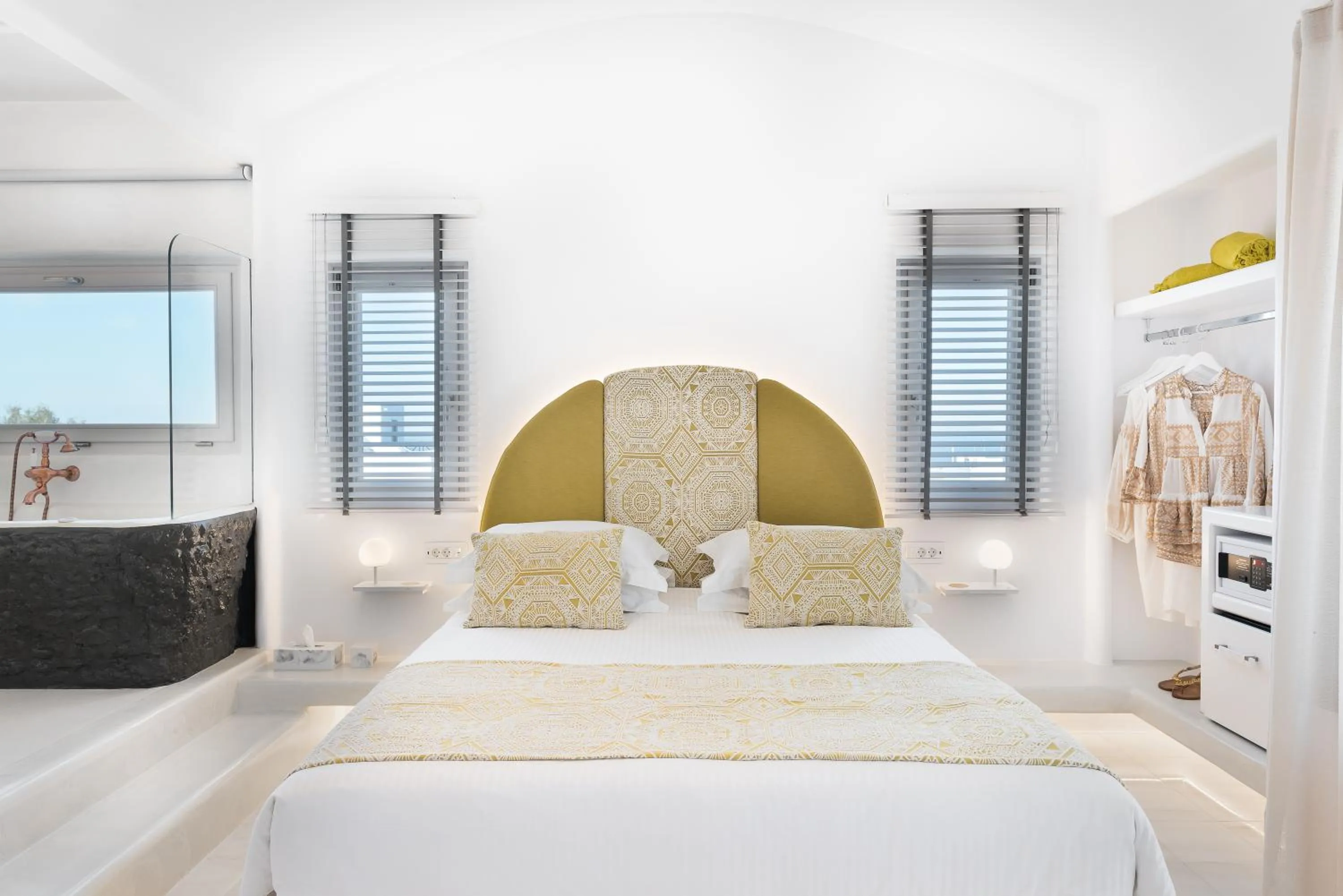 Bed in Emfasis Luxury Villa