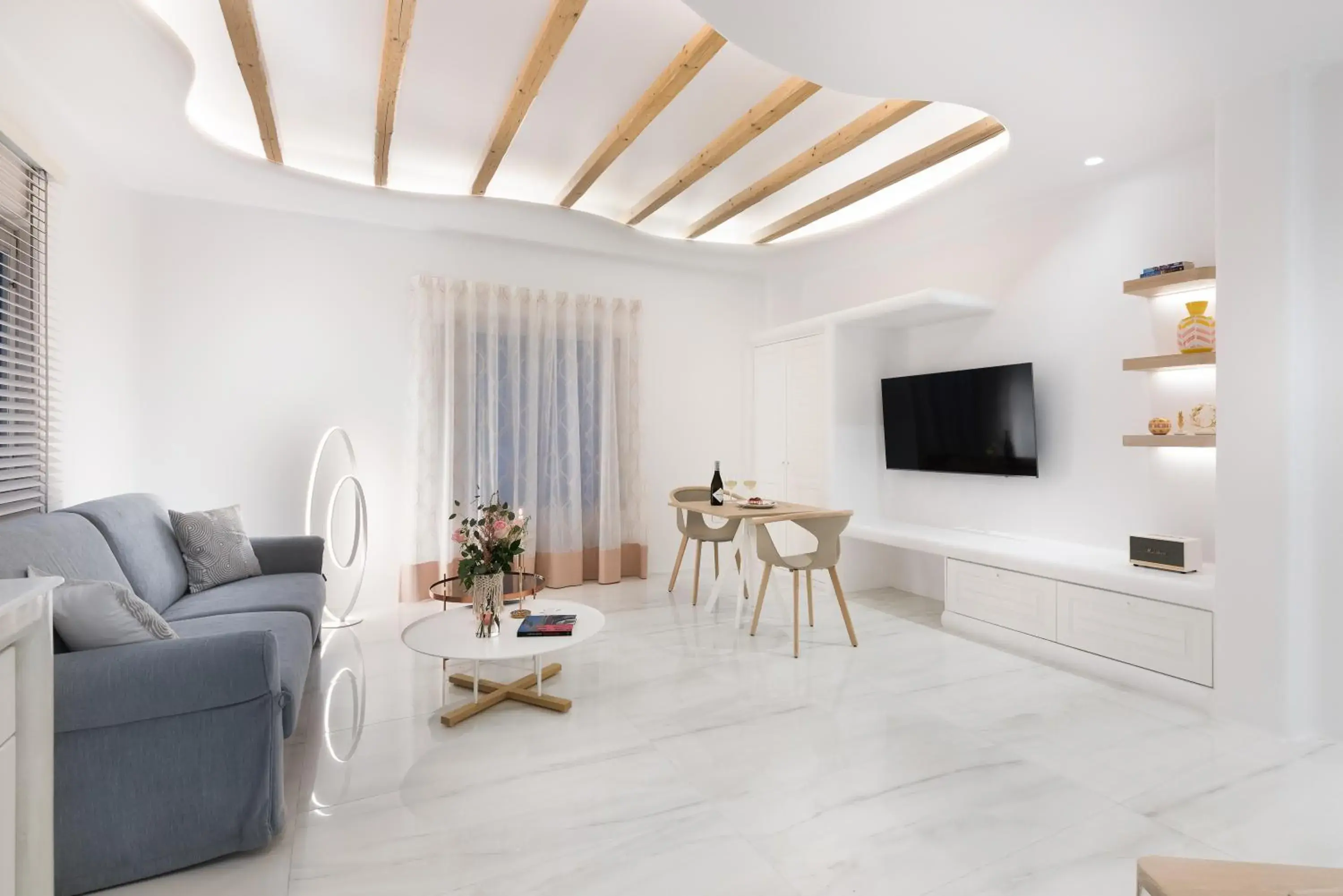 Emfasis Luxury Villa with heated Jacuzzi-Sunset view Emfasis Luxury Villa with heated Jacuzzi-Sunset view