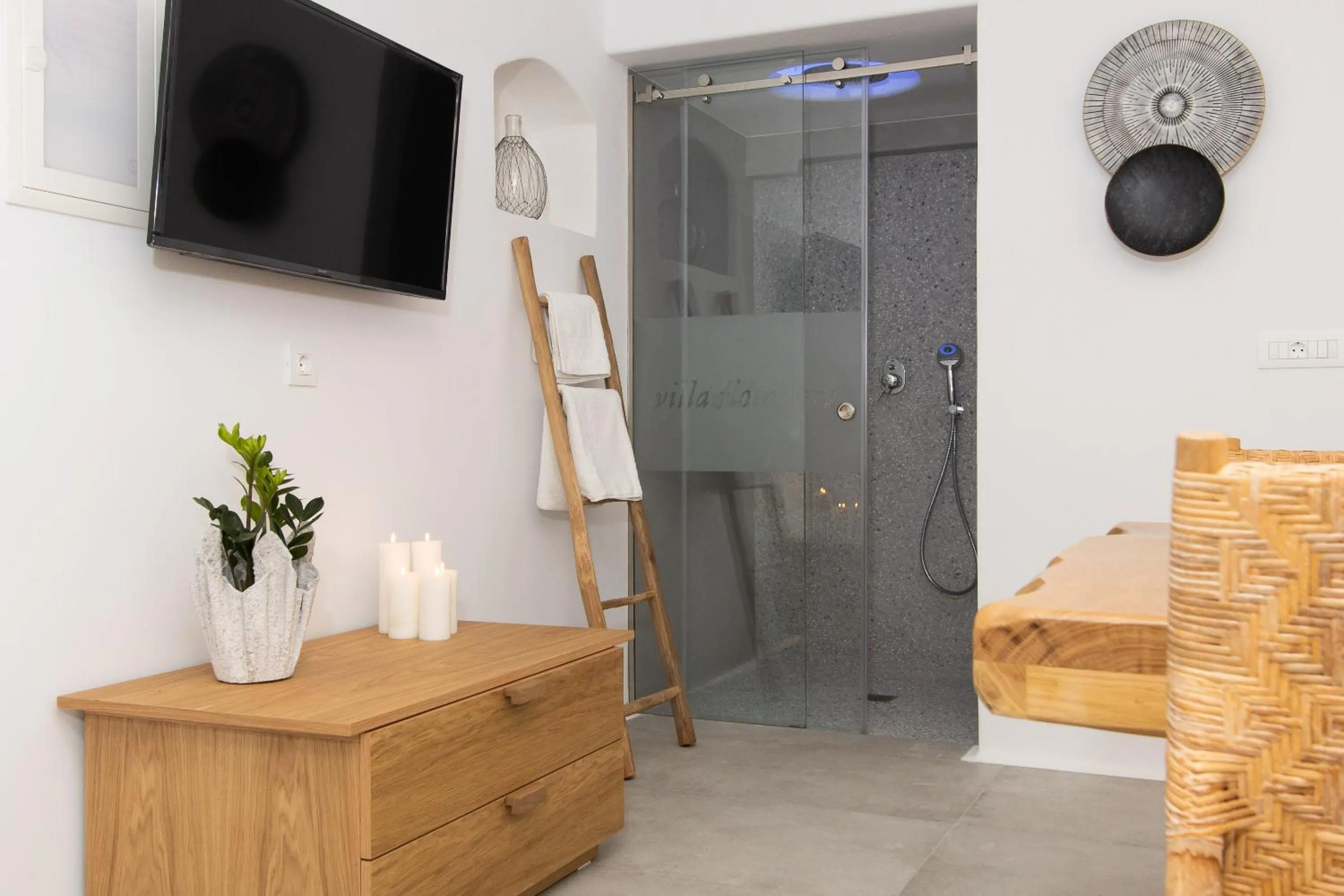 Shower in Hotel Villa Flora