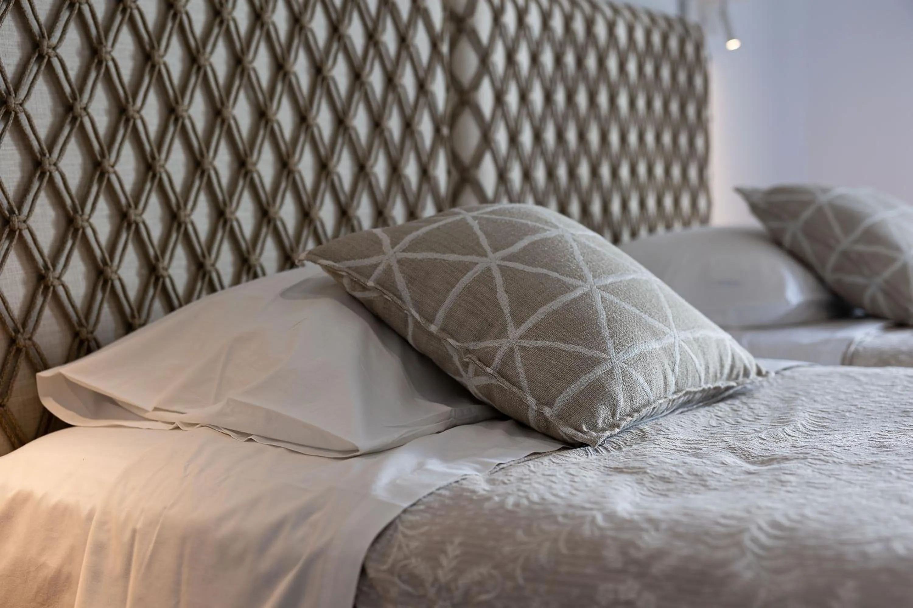 Shower, Bed in Hotel Villa Flora