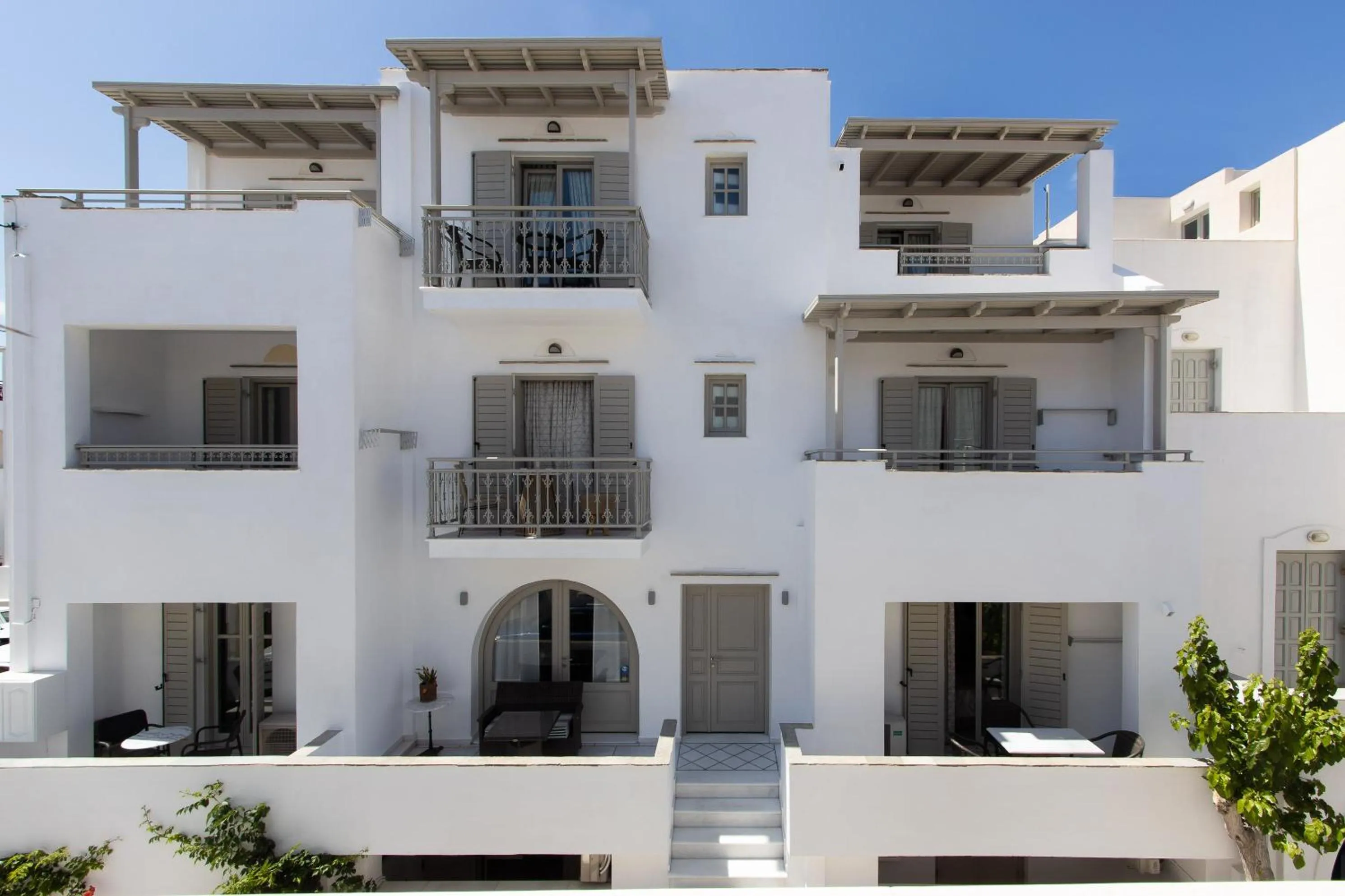 Property building in Hotel Villa Flora