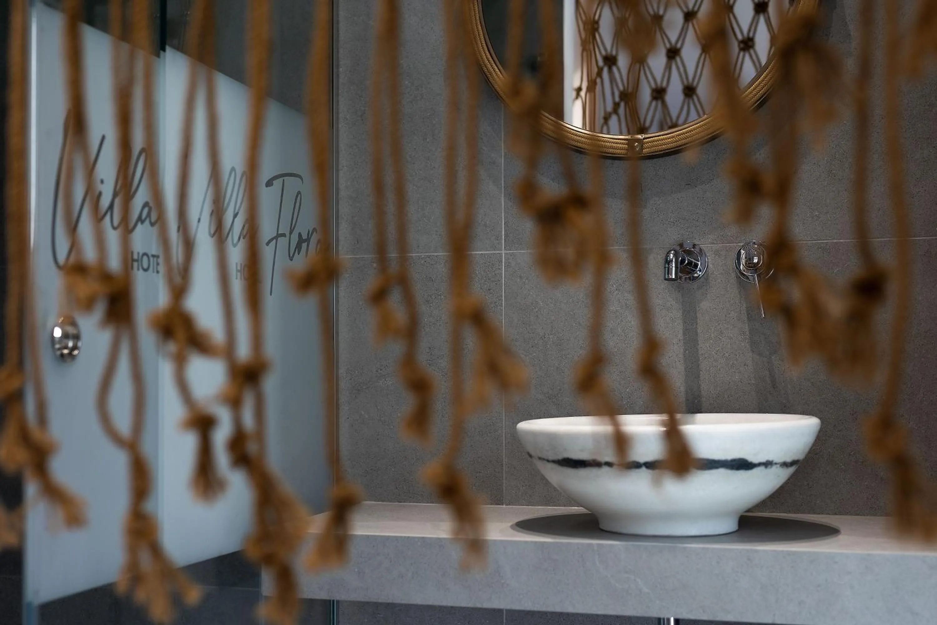 Shower in Hotel Villa Flora