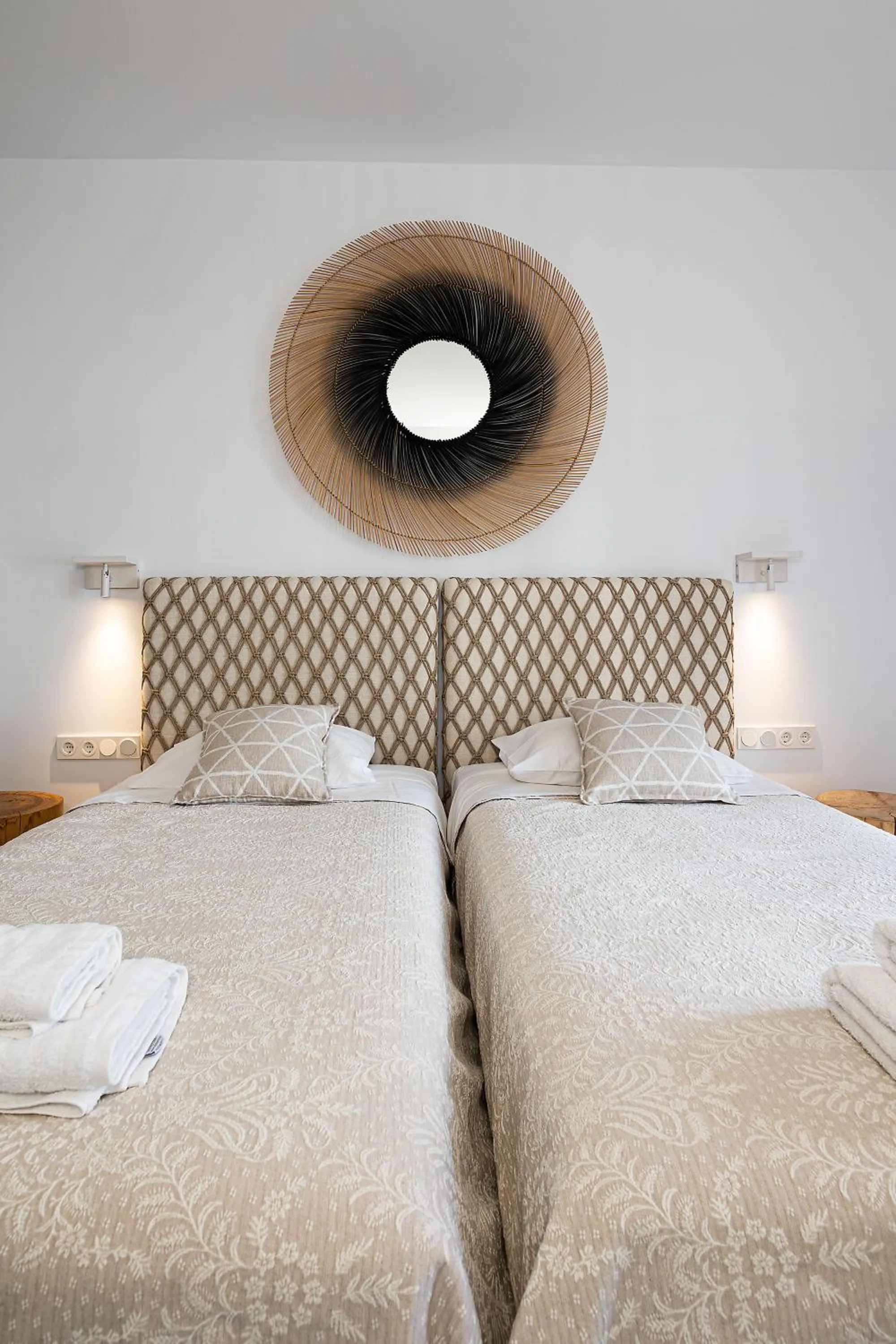 Shower, Bed in Hotel Villa Flora