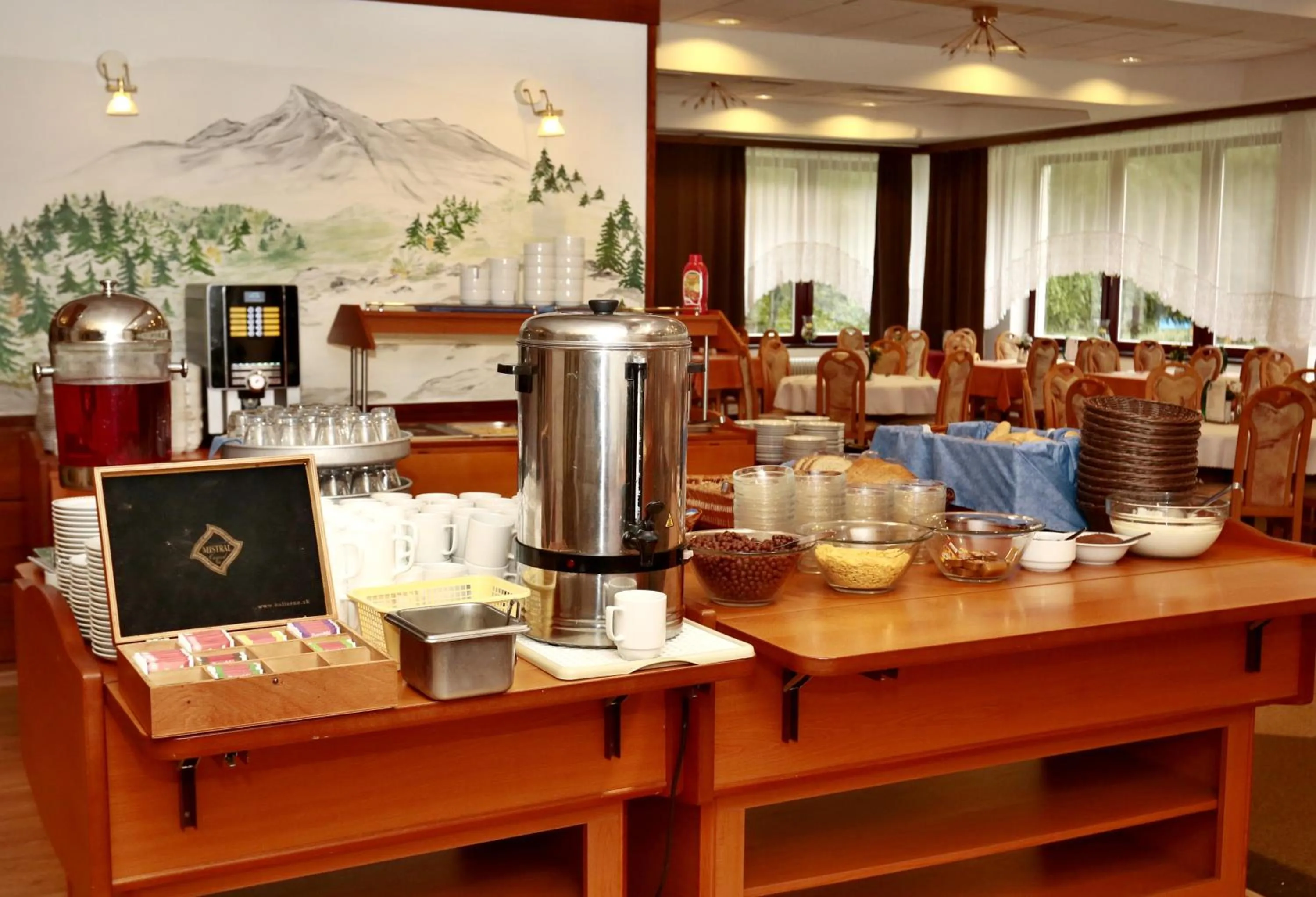 Food and drinks in Hotel SOREA ĎUMBIER