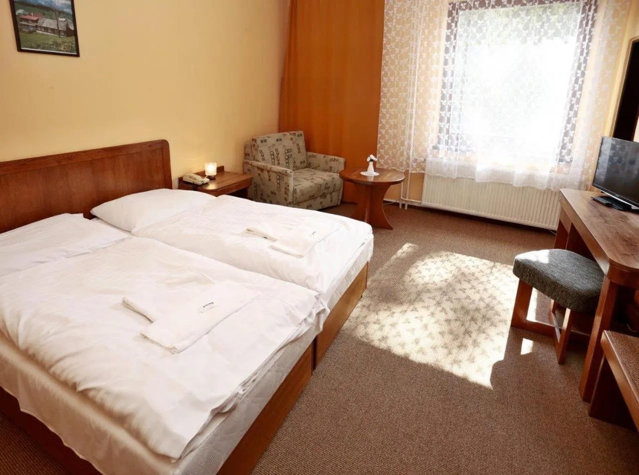 Photo of the whole room in Hotel SOREA ĎUMBIER