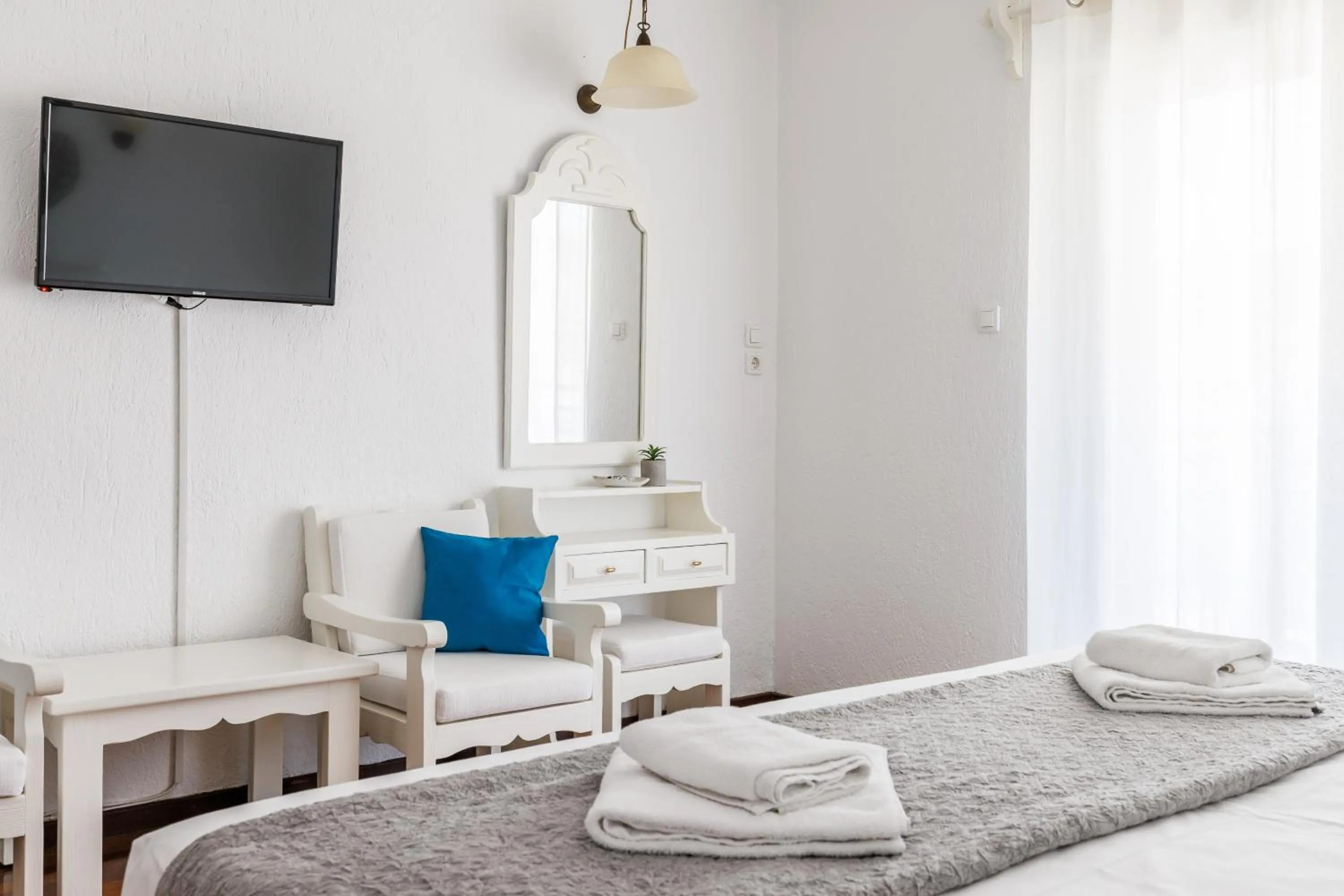 Bedroom, Bed in Amalia Hotel