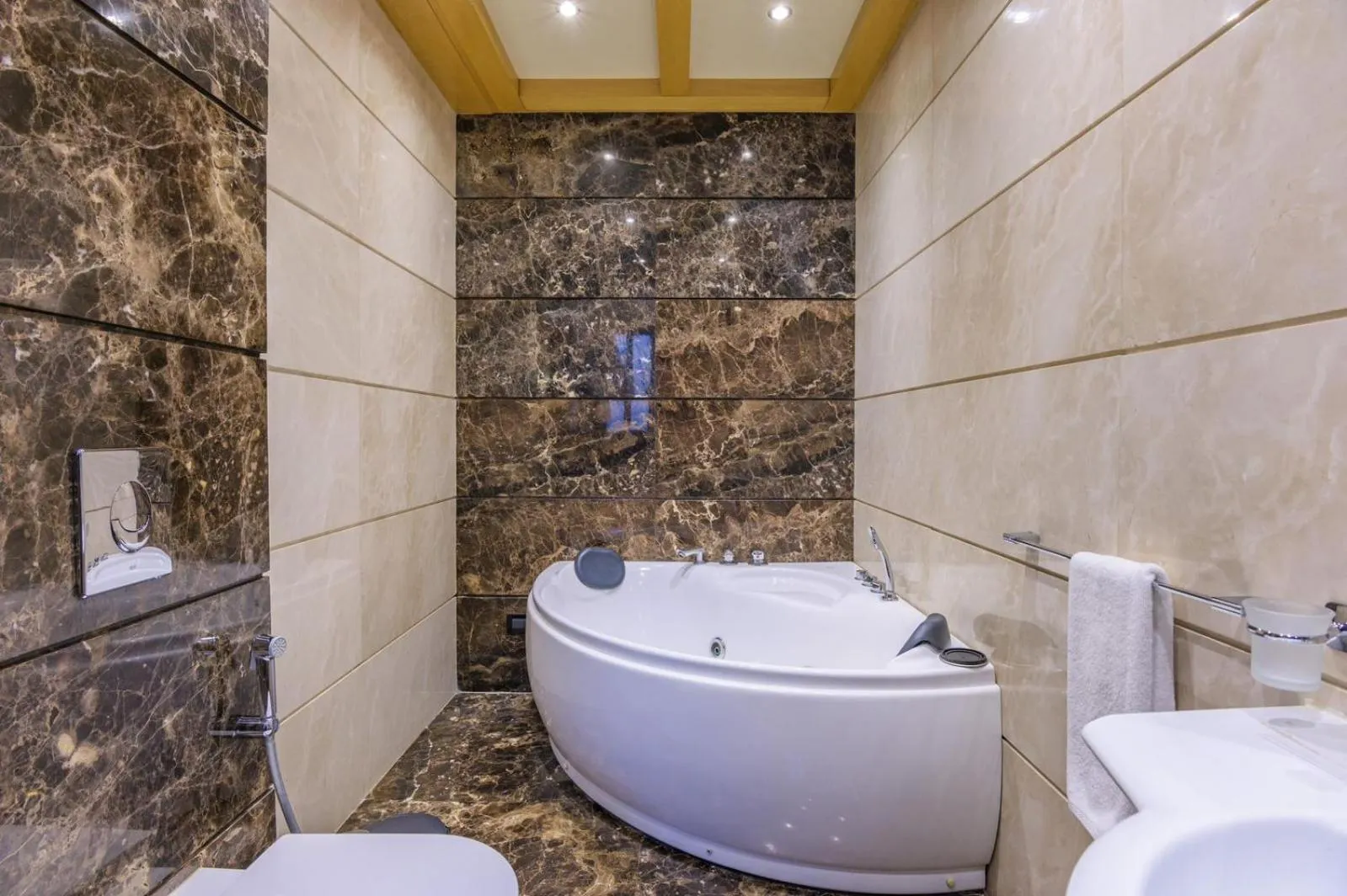 Bath in Lahoya Verdun