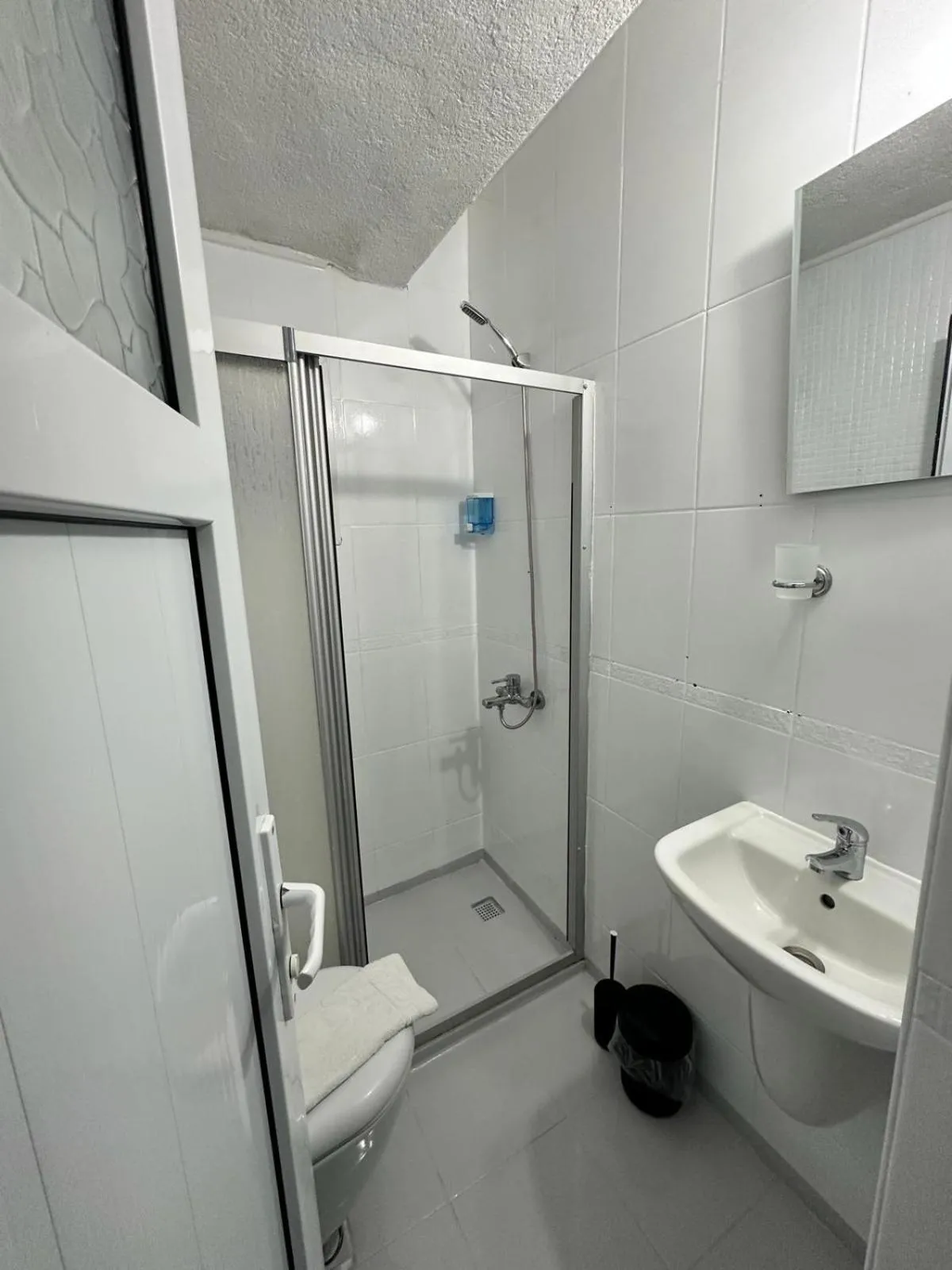 Bathroom in Denizati Pension