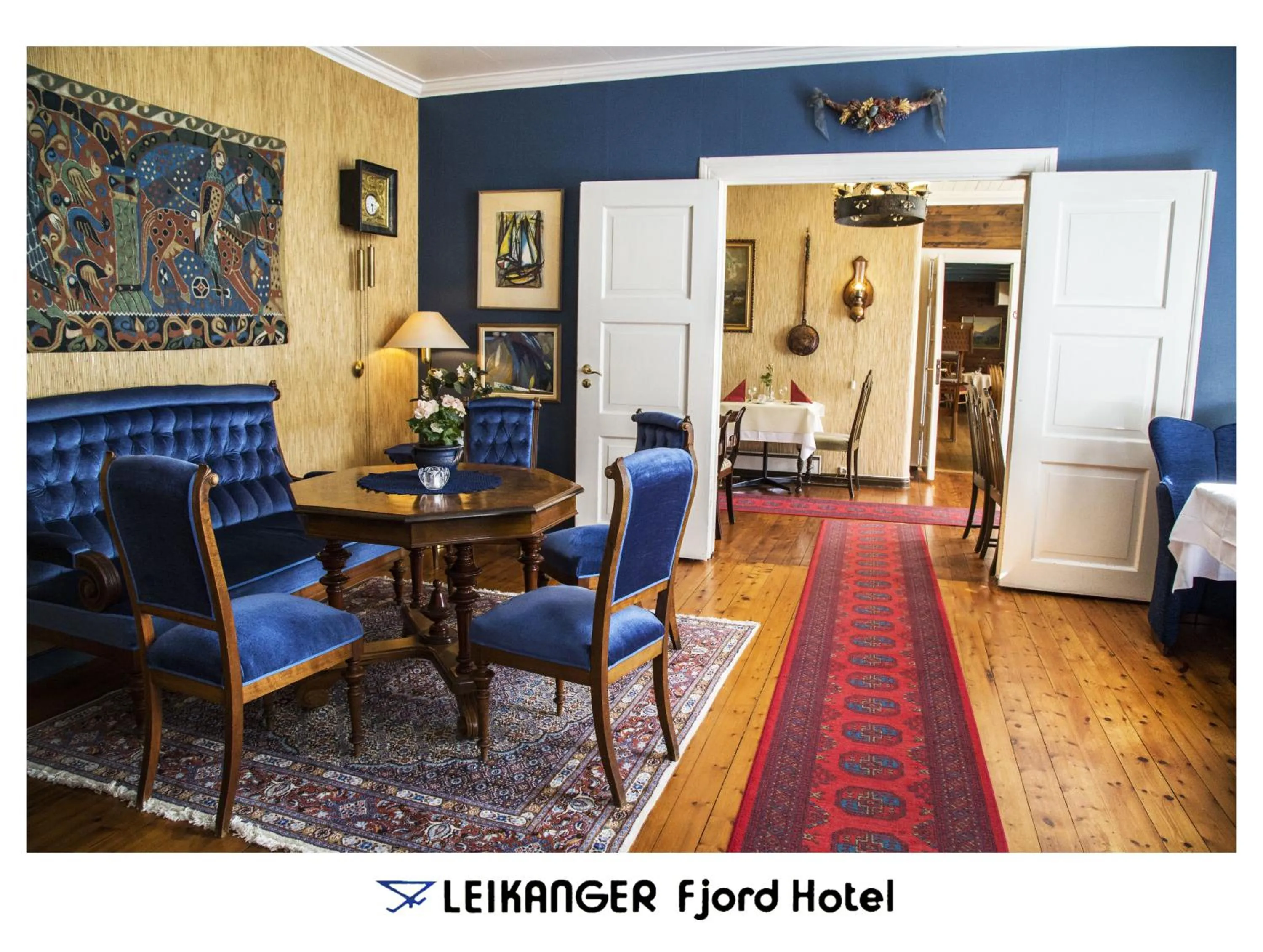 Lobby or reception in Leikanger Fjordhotel - Unike Hoteller