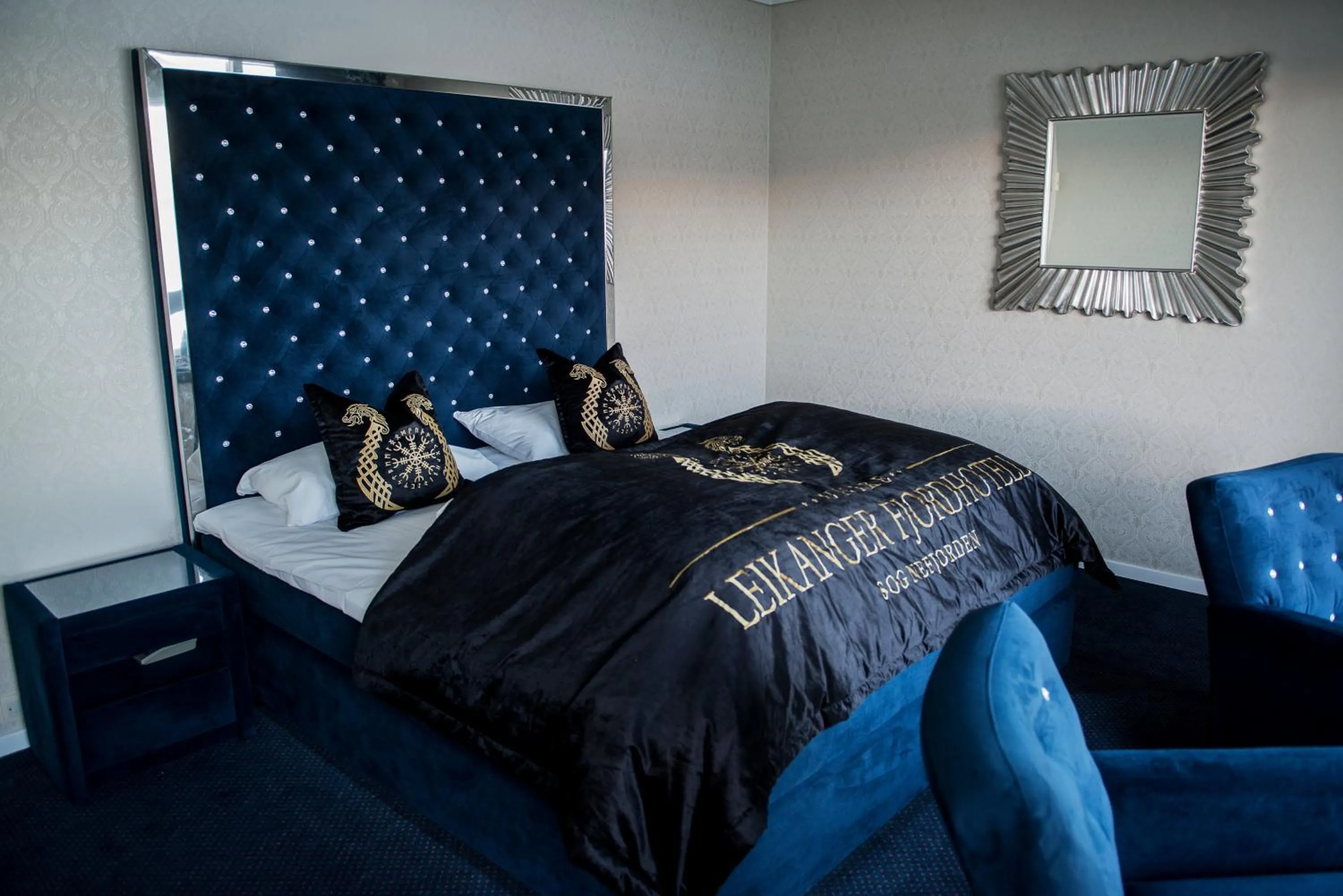 Bed in Leikanger Fjordhotel - Unike Hoteller