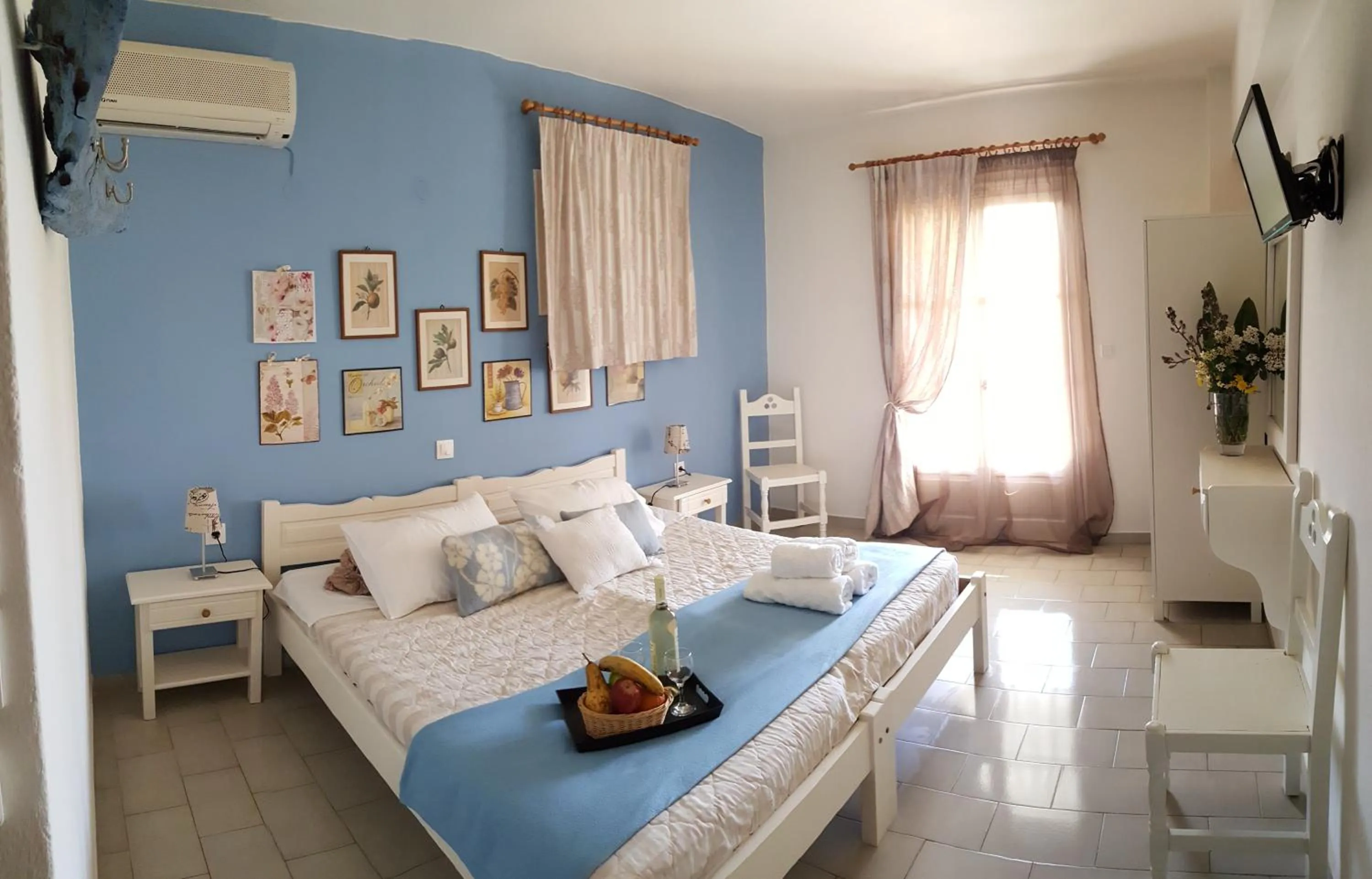 Photo of the whole room in Maistrali Studios