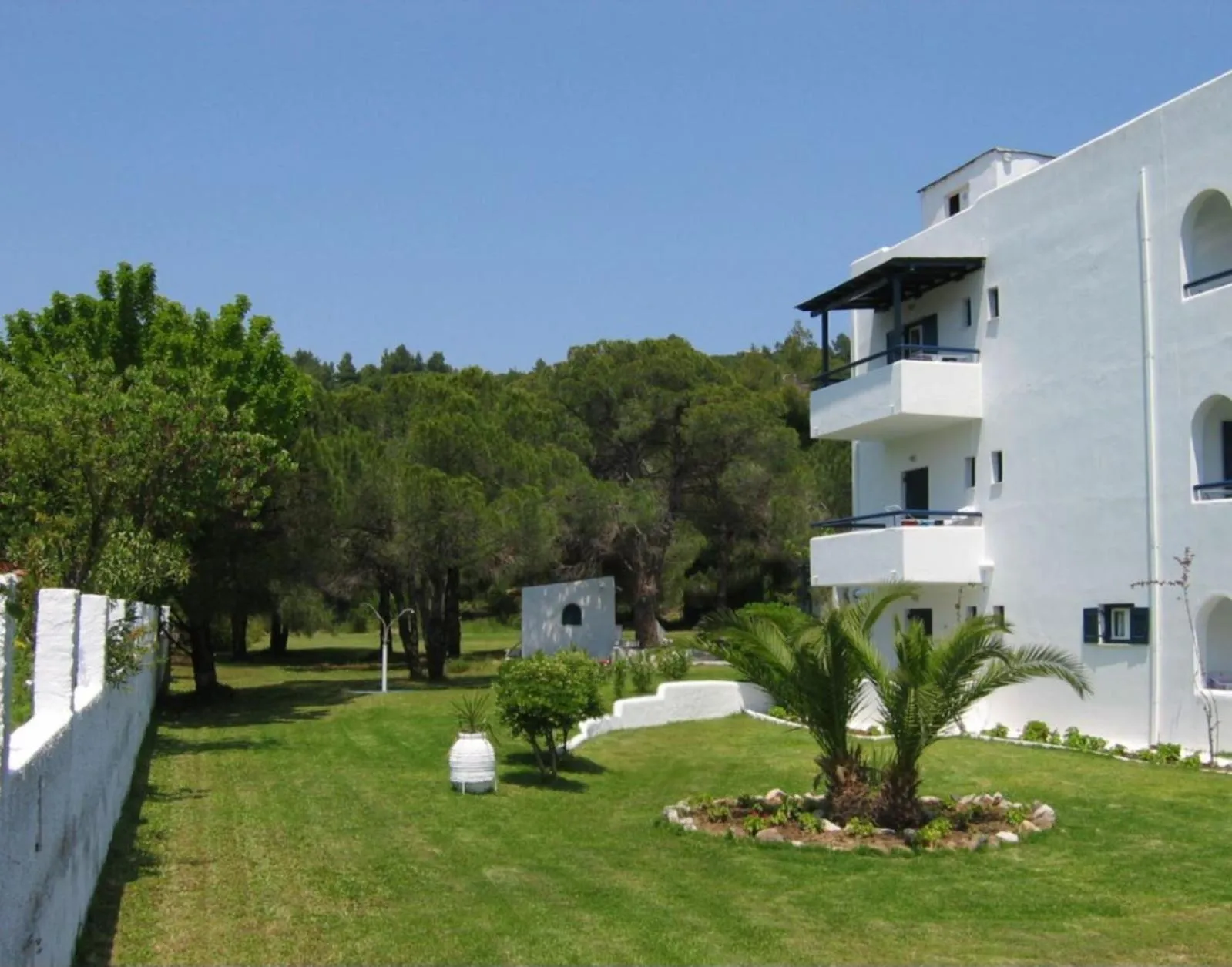 Property building in Maistrali Studios Skiathos