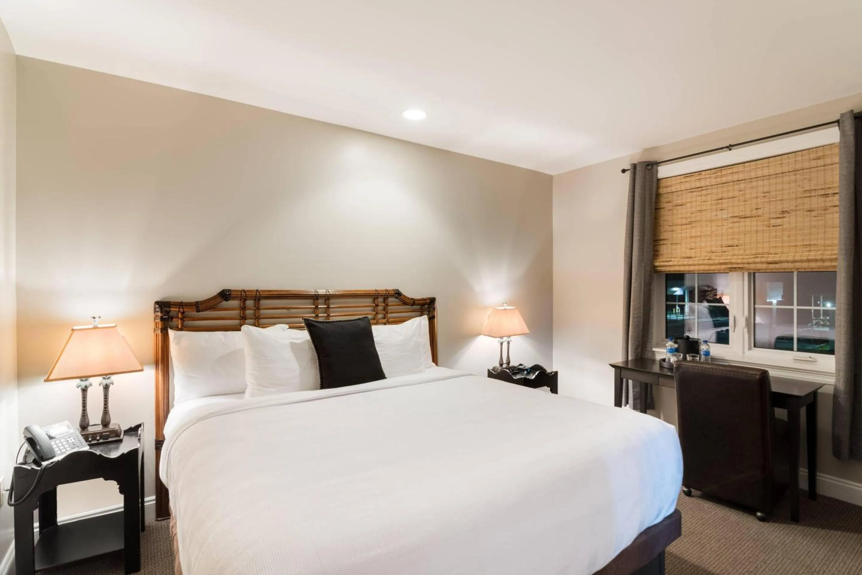 Bedroom, Bed in The Port Inn - Port St Joe, an Ascend Collection Hotel