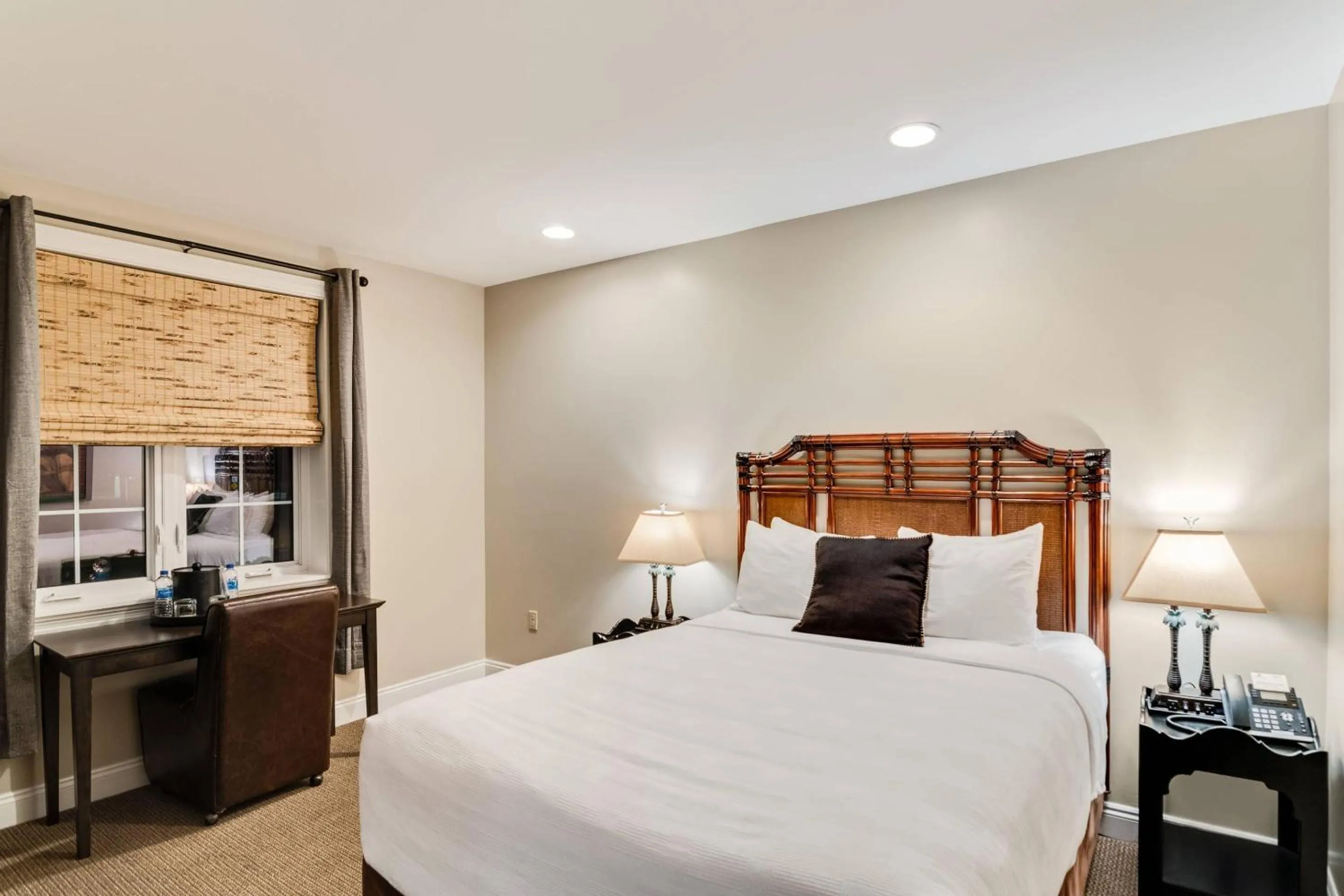 Bedroom, Bed in The Port Inn - Port St Joe, an Ascend Collection Hotel