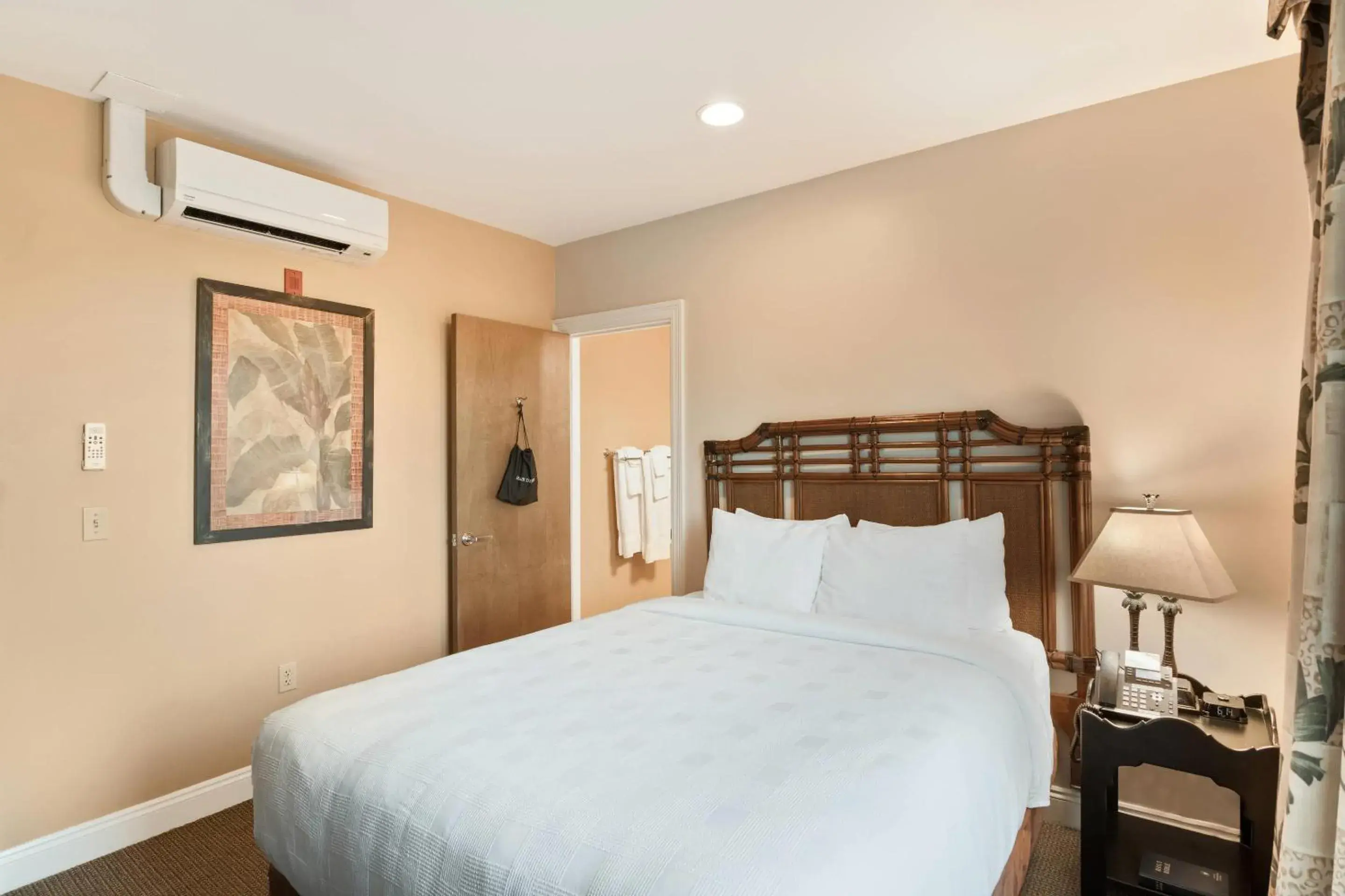 Bedroom, Bed in The Port Inn - Port St Joe, an Ascend Collection Hotel Bedroom, Bed in The Port Inn - Port St Joe, an Ascend Collection Hotel