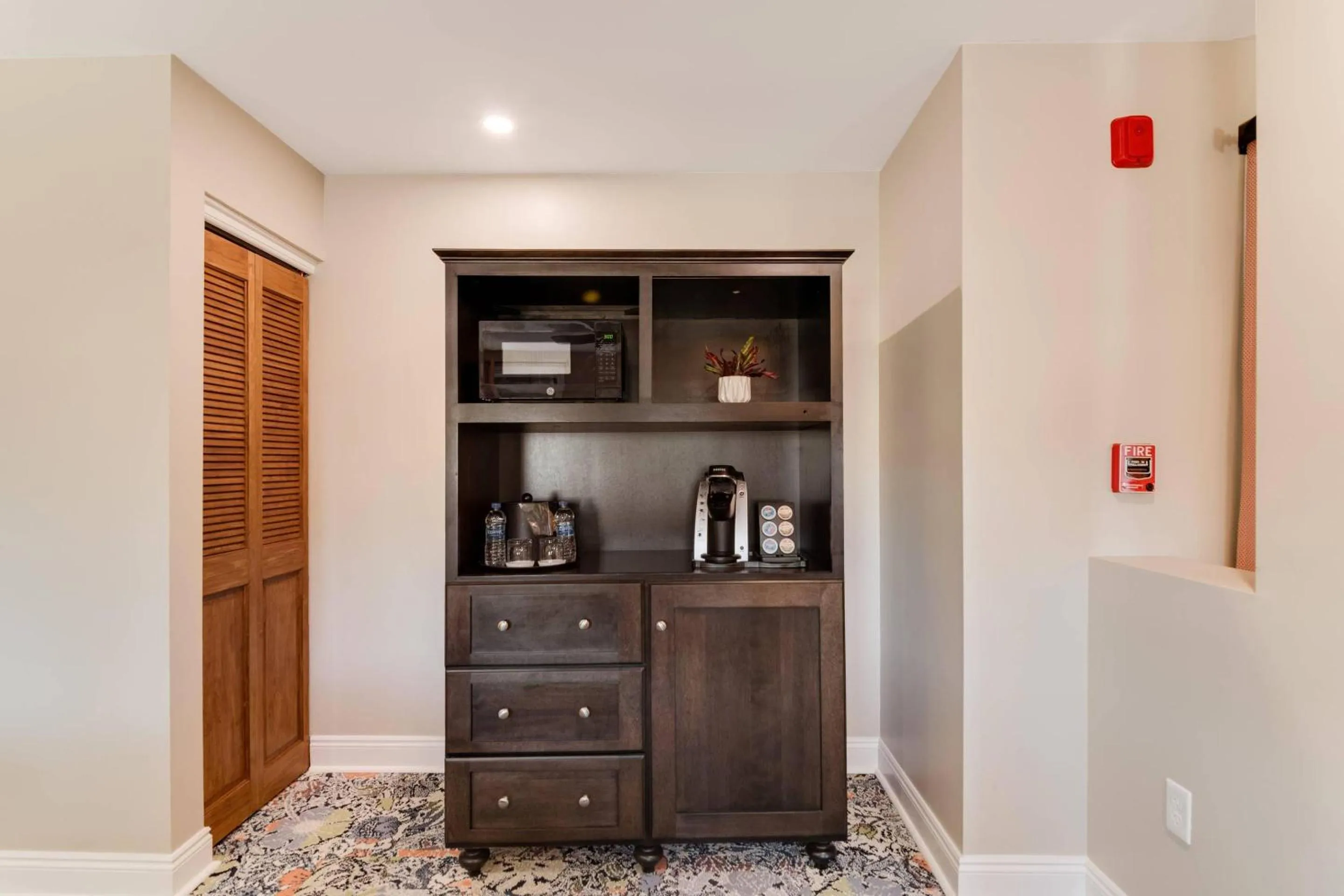 Bedroom in The Port Inn - Port St Joe, an Ascend Collection Hotel