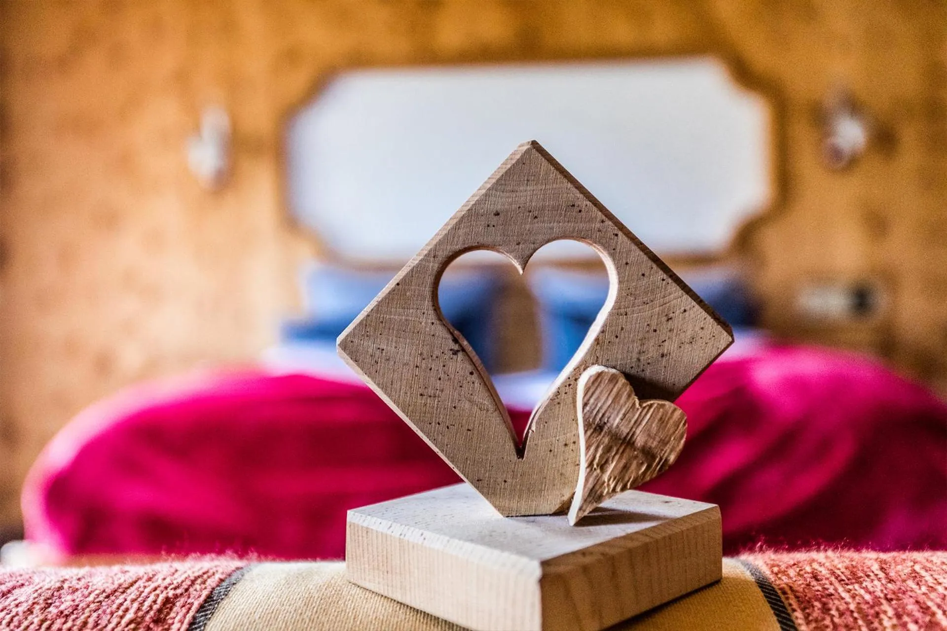 Spring, Bed in ALPENHOTEL TYROL - B&B - ADULTS ONLY - Alpines Lifestylehotel