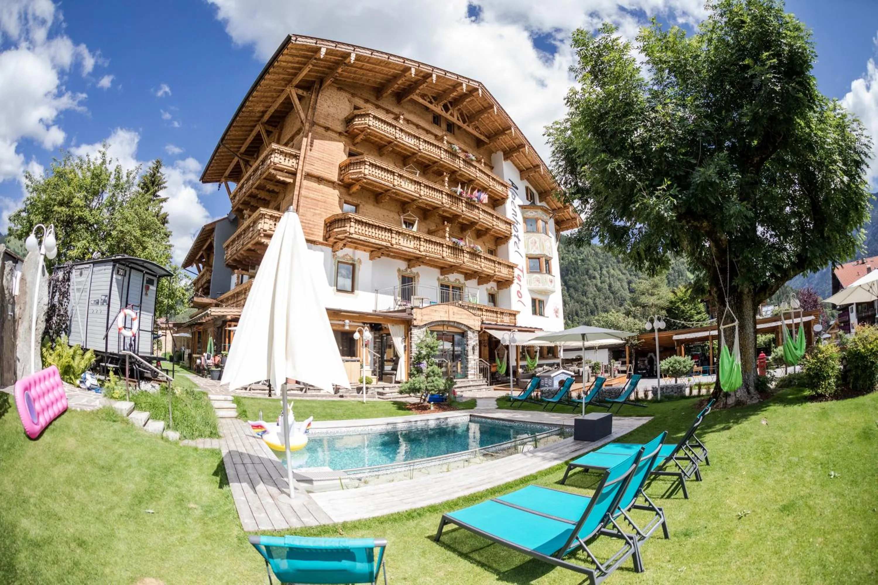 Property building in ALPENHOTEL TYROL - B&B - ADULTS ONLY - Alpines Lifestylehotel