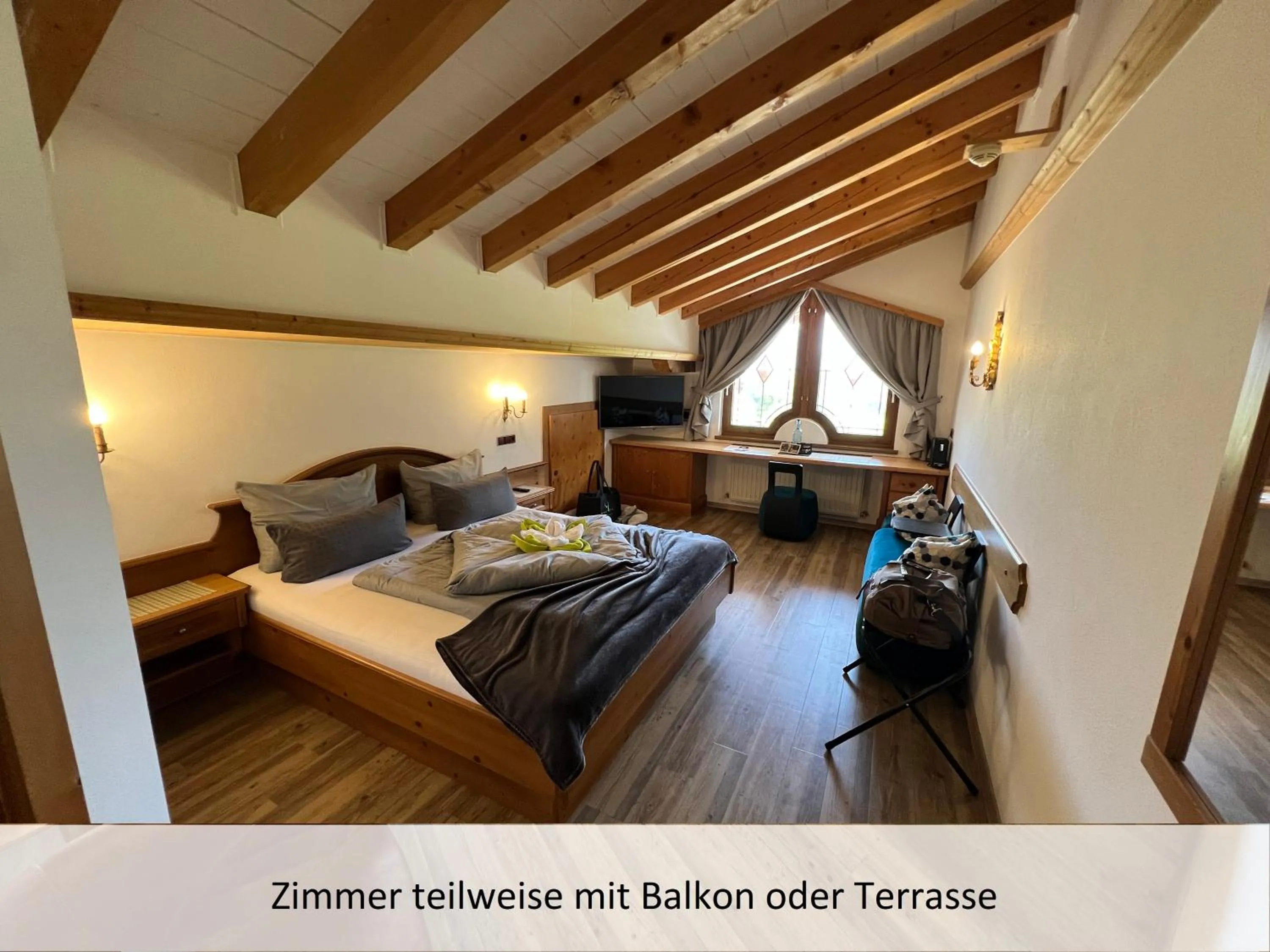 Photo of the whole room, Bed in ALPENHOTEL TYROL - B&B - ADULTS ONLY - Alpines Lifestylehotel