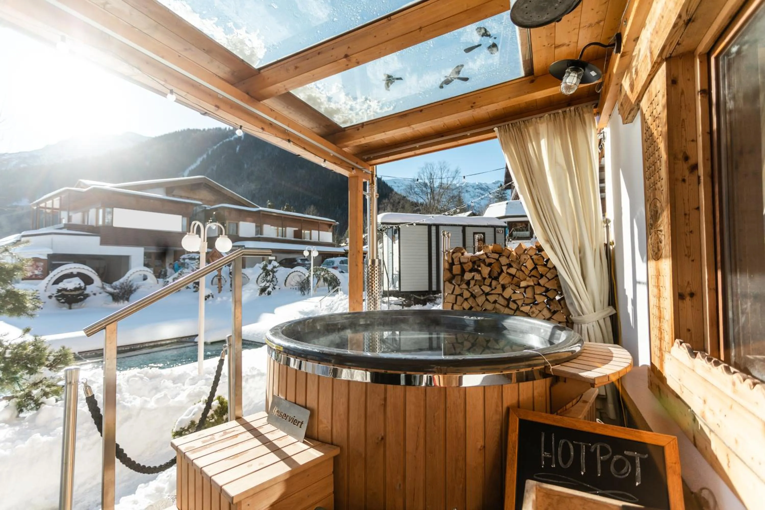 Hot Tub in ALPENHOTEL TYROL - B&B - ADULTS ONLY - Alpines Lifestylehotel
