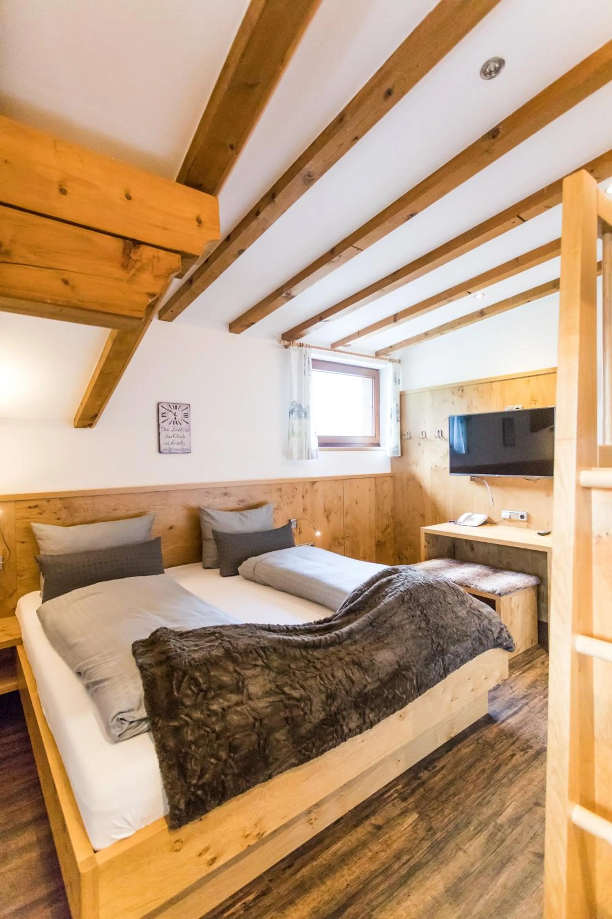 Bed in ALPENHOTEL TYROL - B&B - ADULTS ONLY - Alpines Lifestylehotel