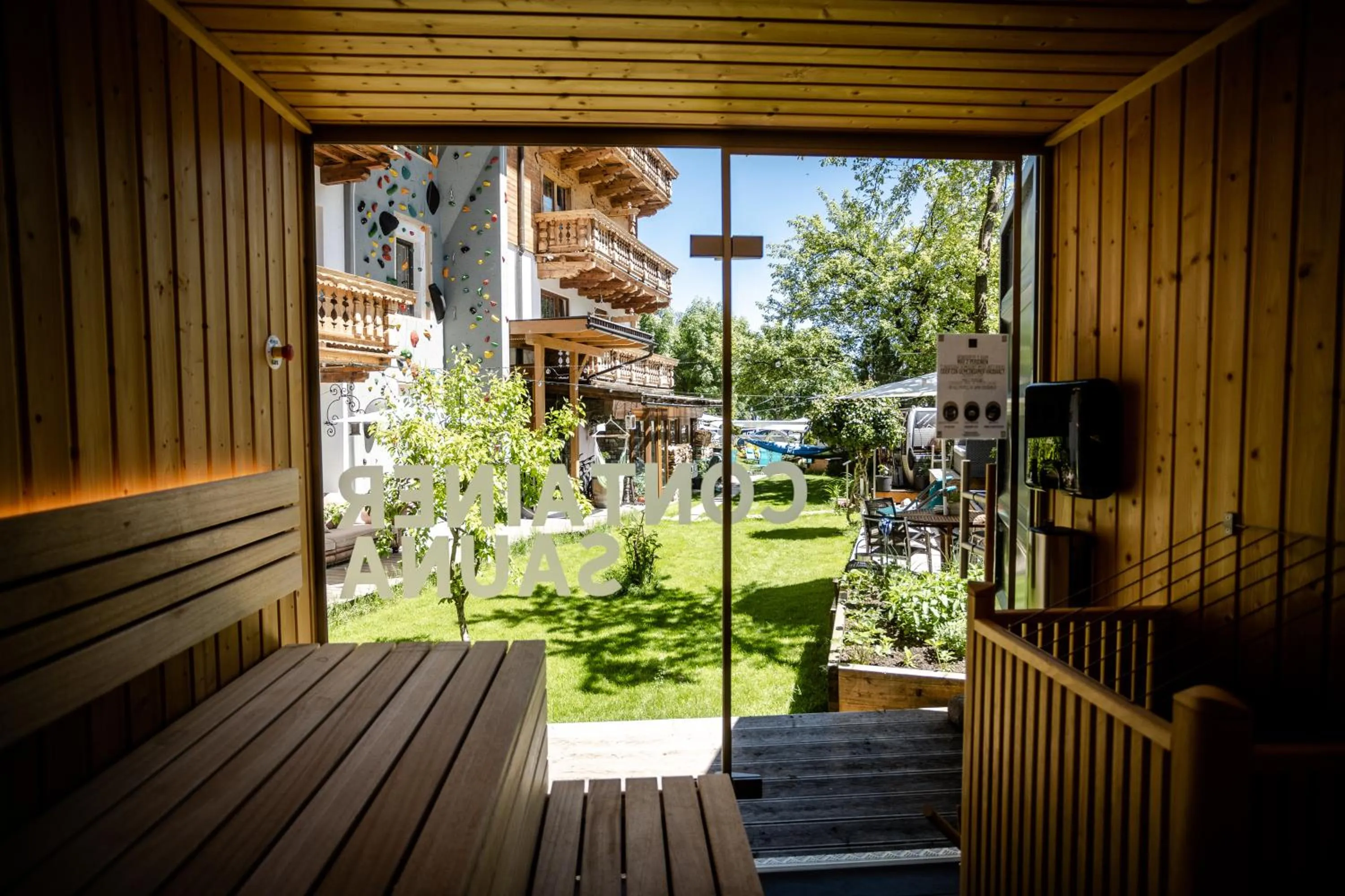 Spring in ALPENHOTEL TYROL - B&B - ADULTS ONLY - Alpines Lifestylehotel