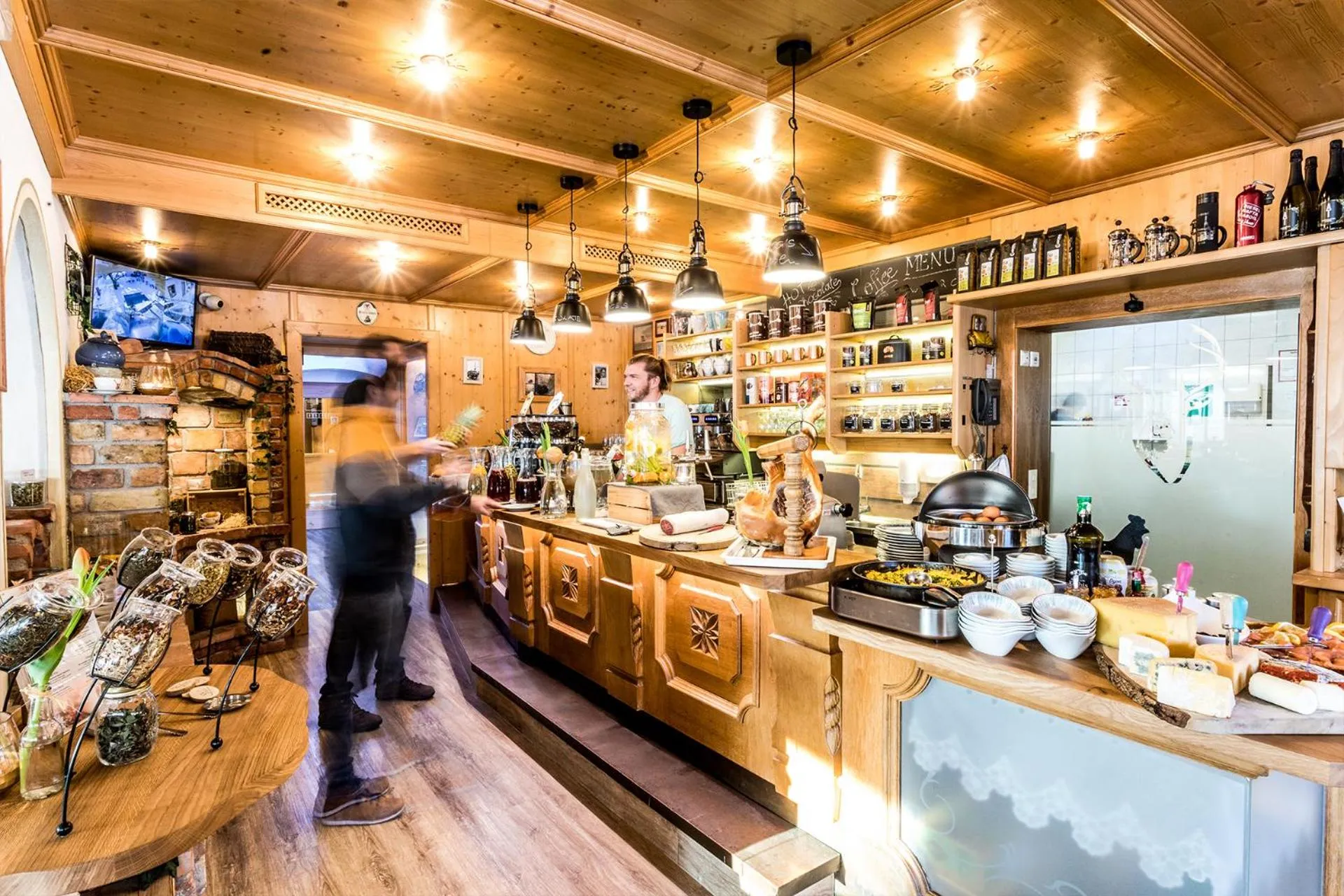 Lounge or bar in ALPENHOTEL TYROL - B&B - ADULTS ONLY - Alpines Lifestylehotel