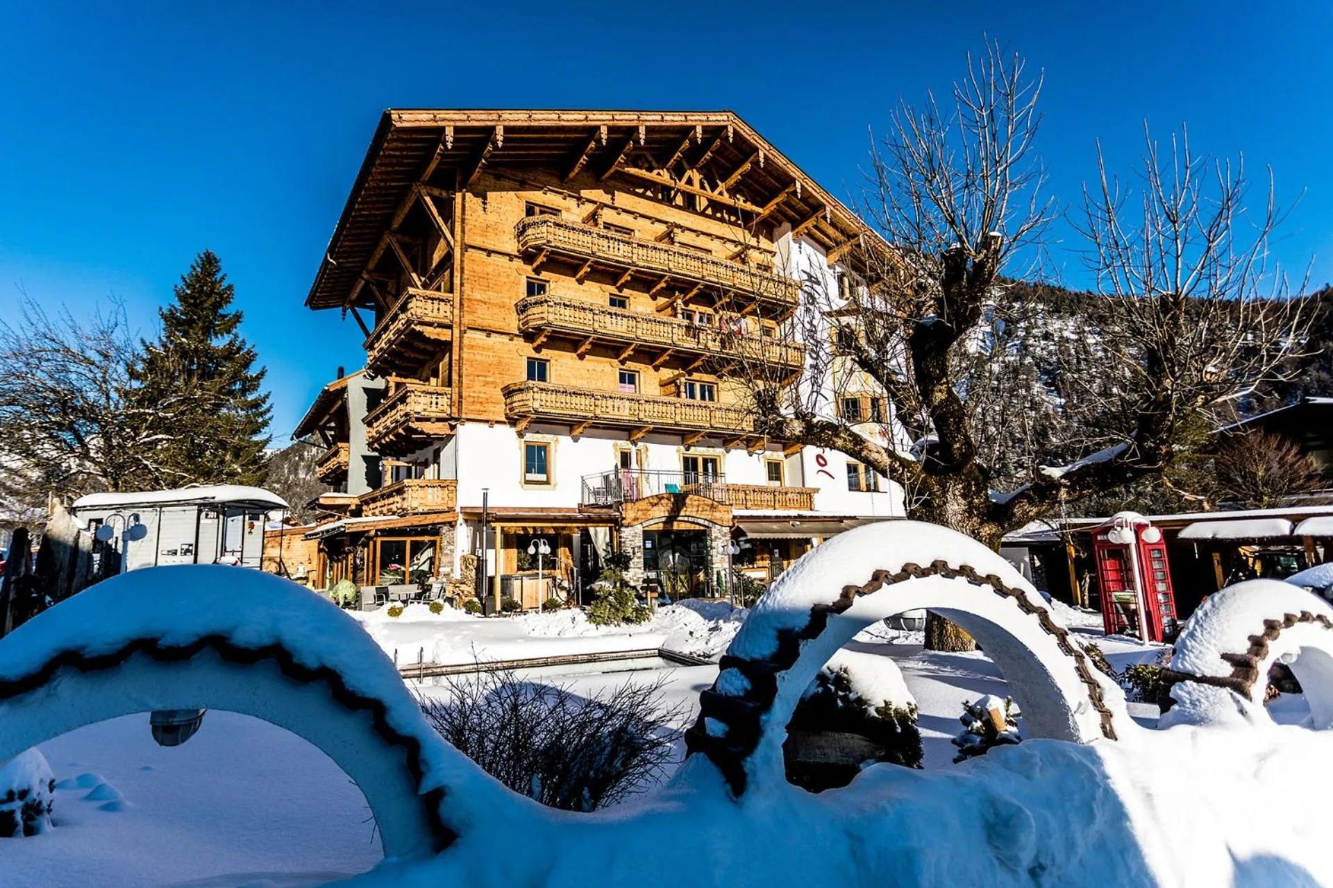 Property building in ALPENHOTEL TYROL - B&B - ADULTS ONLY - Alpines Lifestylehotel
