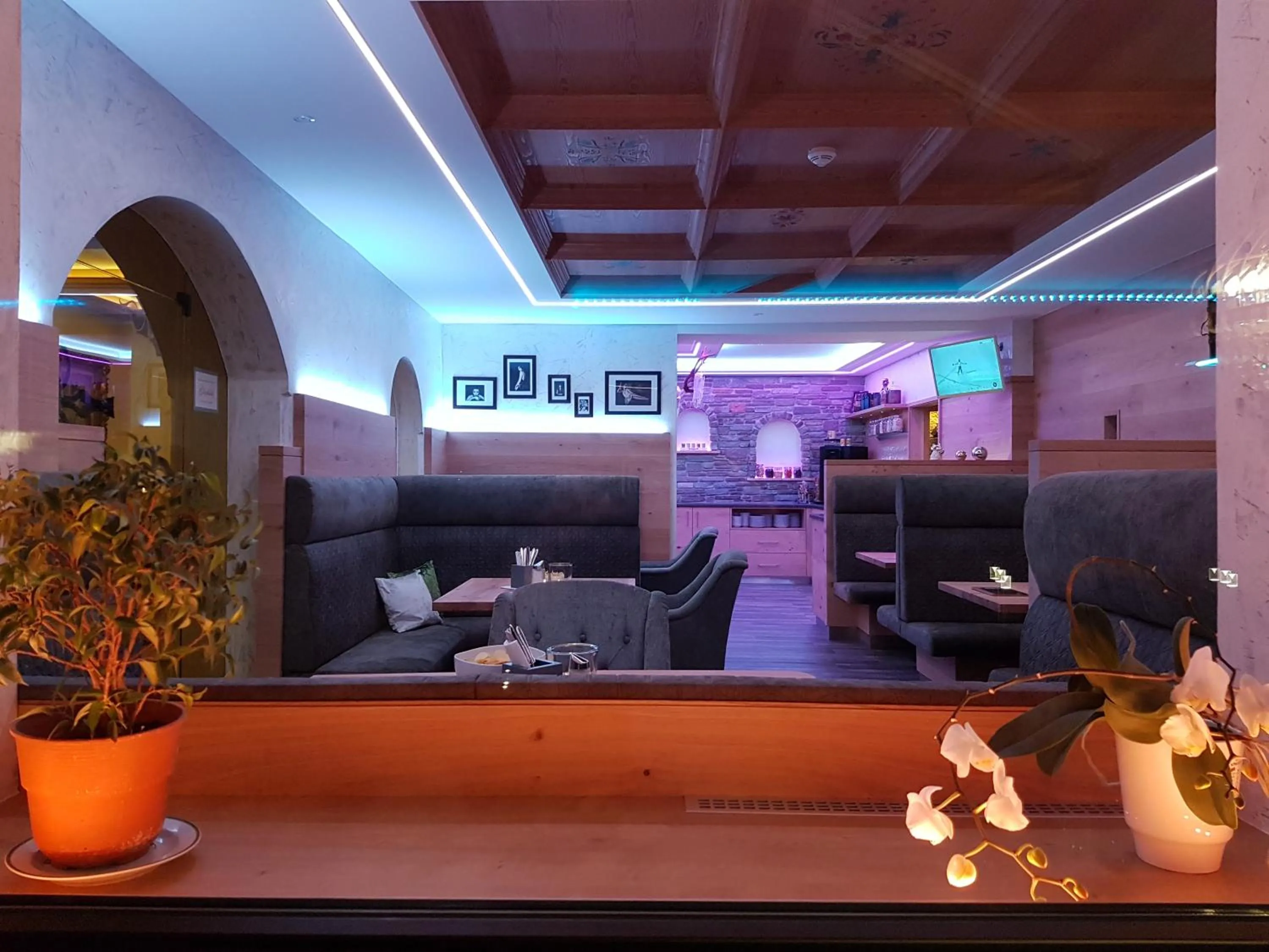 Nightclub / DJ in ALPENHOTEL TYROL - B&B - ADULTS ONLY - Alpines Lifestylehotel