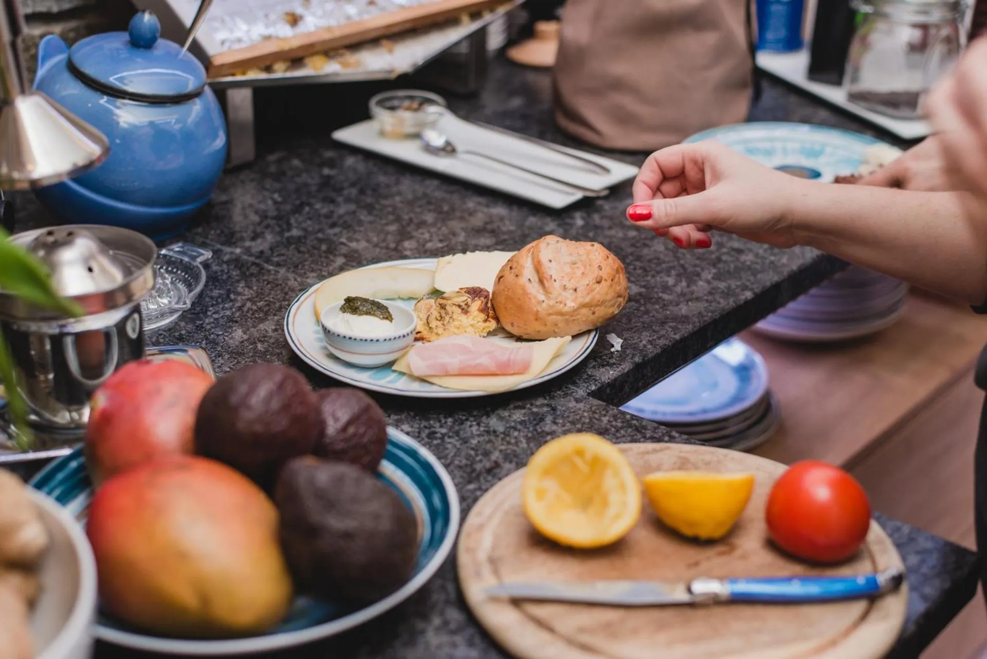 Food and drinks in ALPENHOTEL TYROL - B&B - ADULTS ONLY - Alpines Lifestylehotel