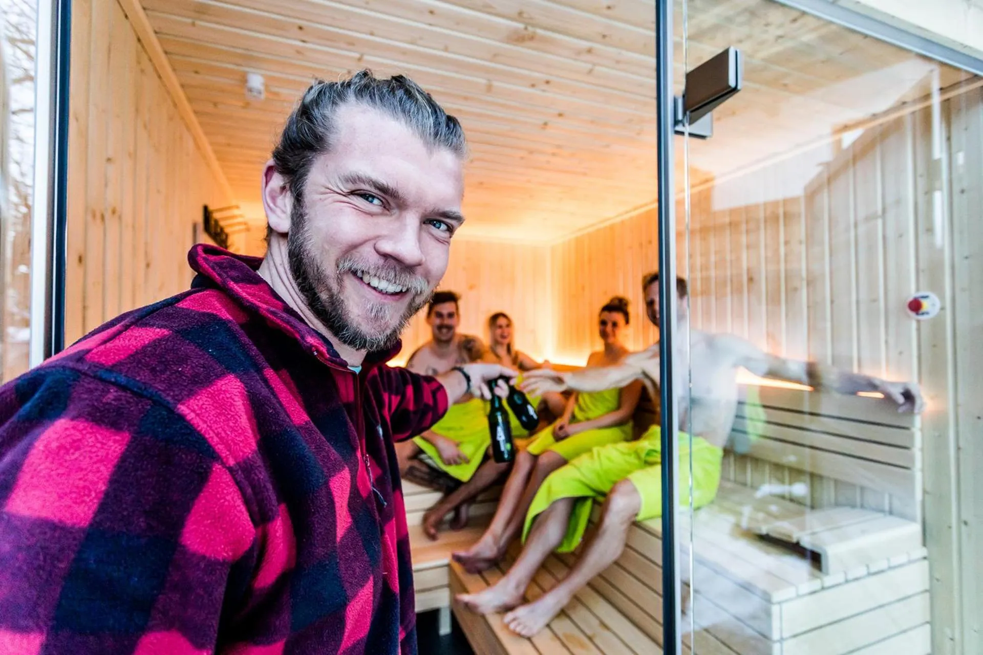 People in ALPENHOTEL TYROL - B&B - ADULTS ONLY - Alpines Lifestylehotel