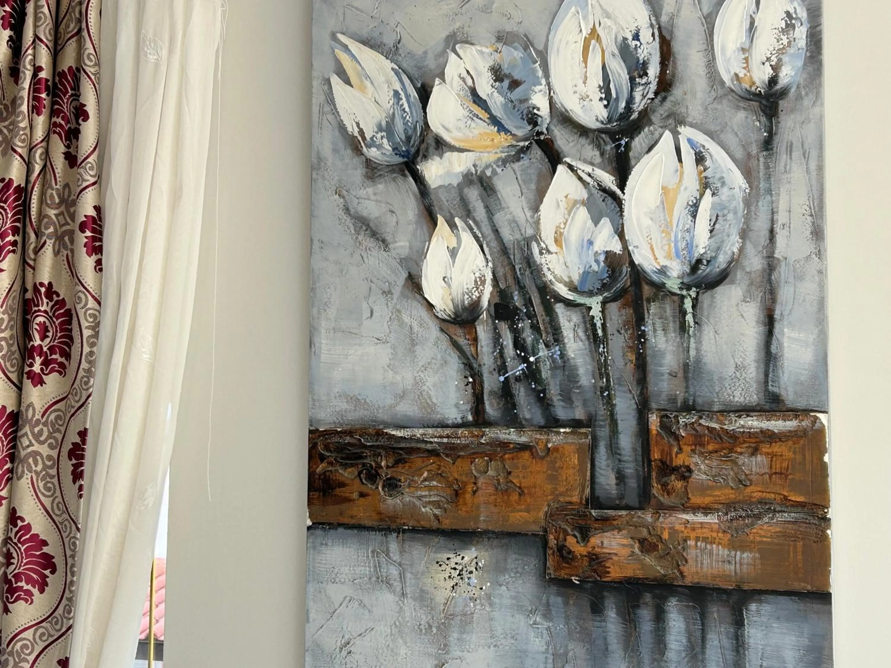 Decorative detail in Brati II Beach Hotel