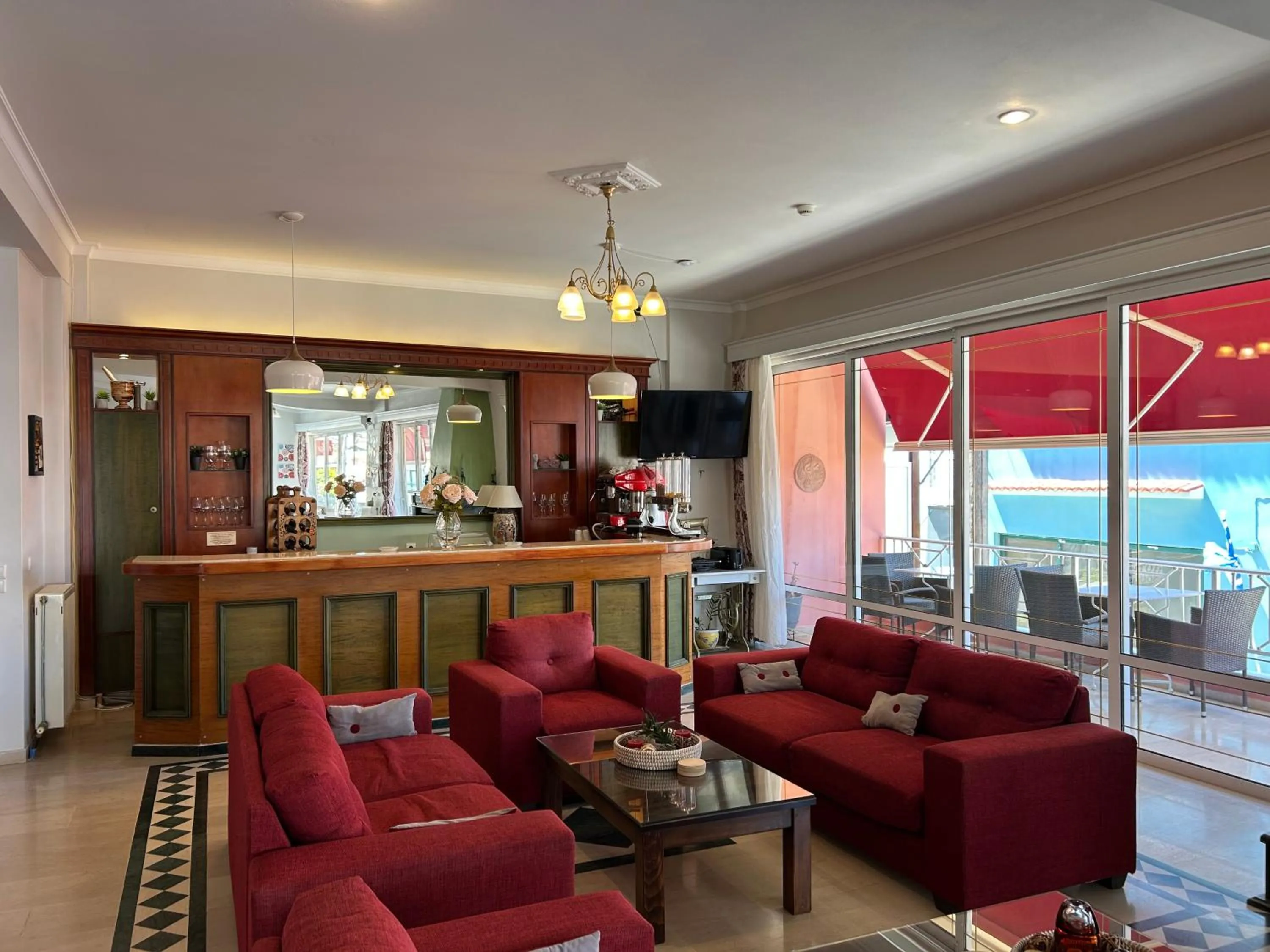 TV and multimedia in Brati II Beach Hotel